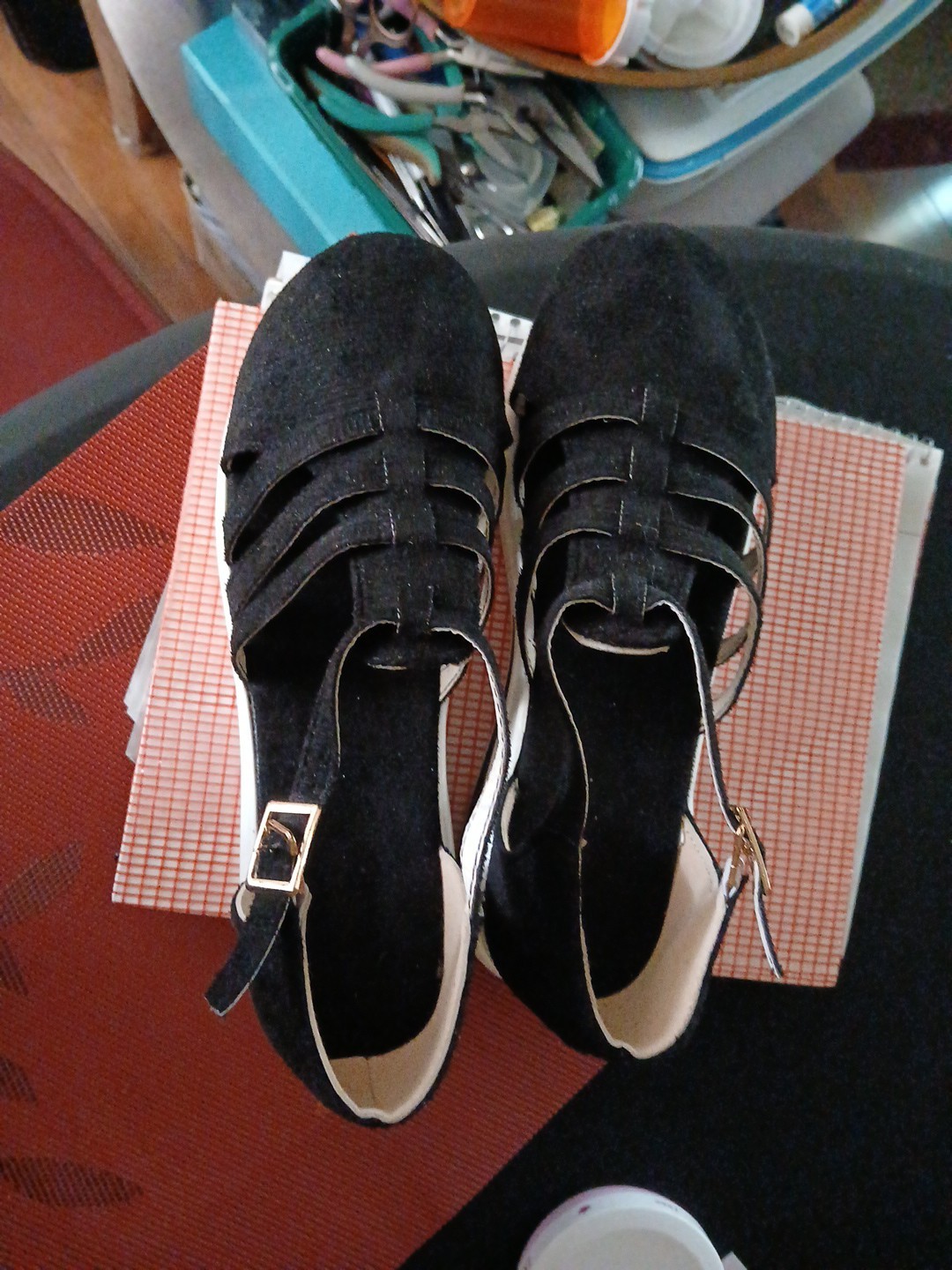 Women’s Black Closed Toe And Back Sandals Size 7 NWOB All Man Made Materials