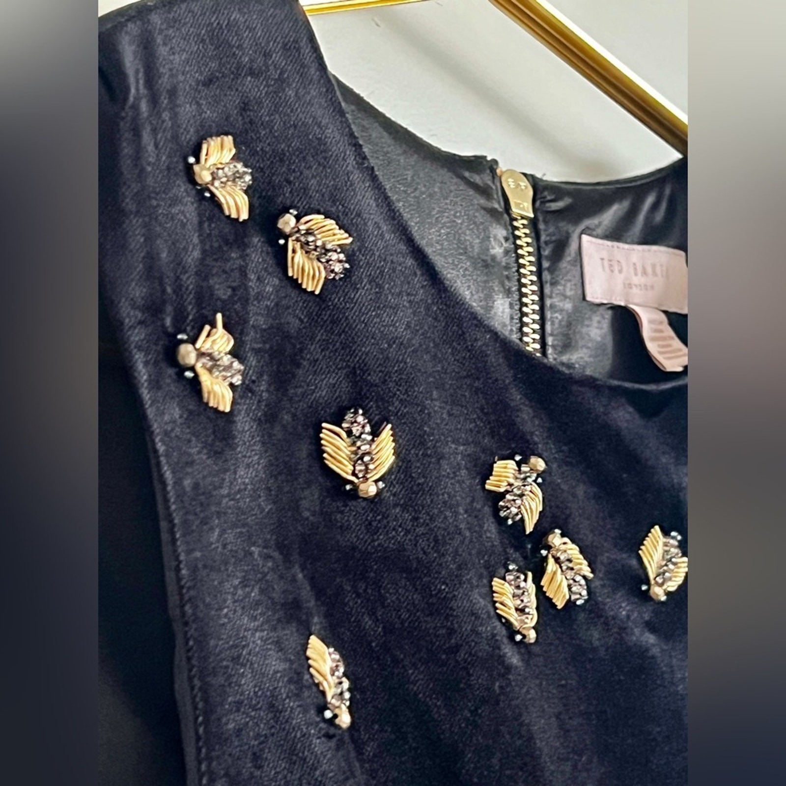 Ted Baker London Celeena Queen Bee Velvet Party Dress Gold Bee Embellished Sz 1