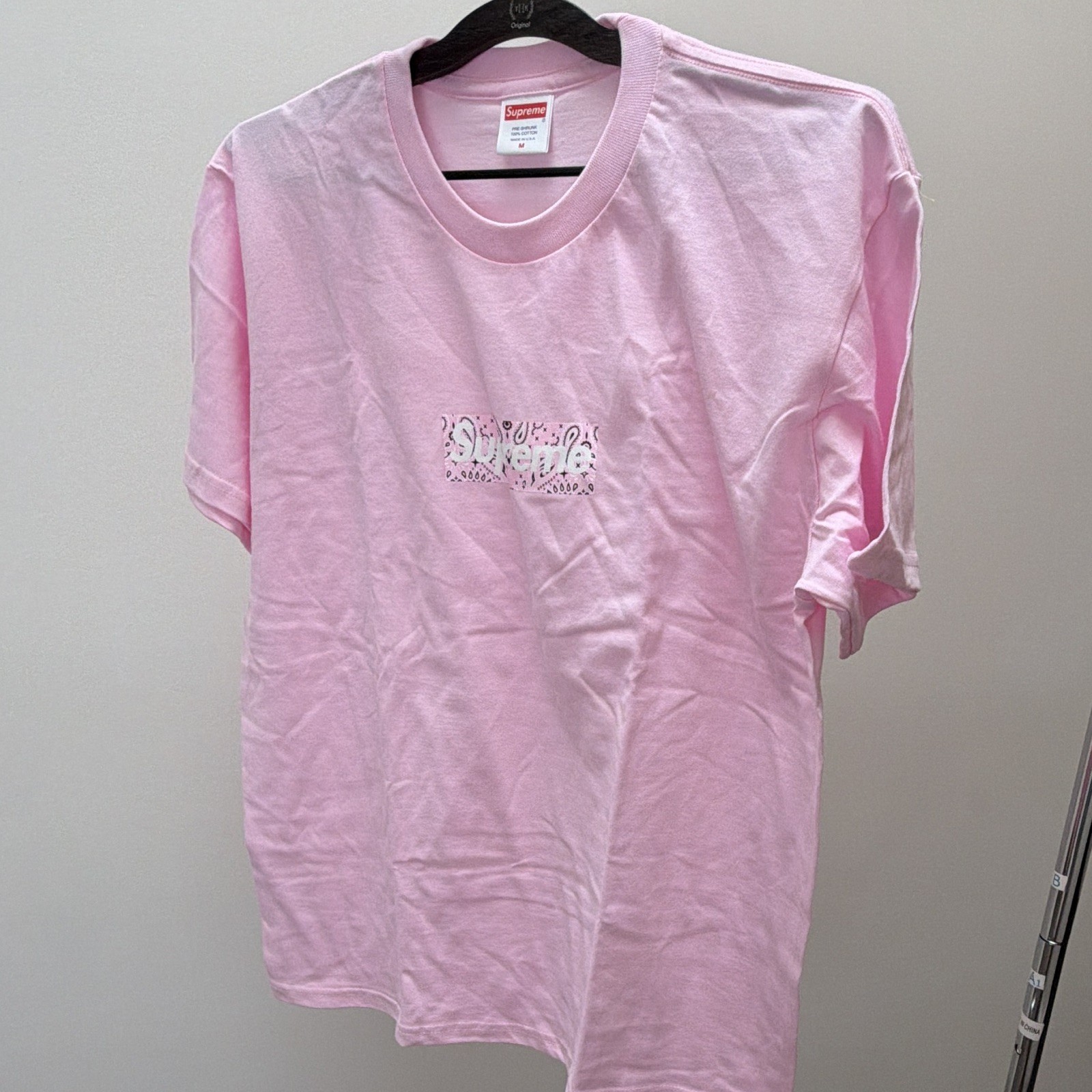 Supreme Bandana Box Logo Tee Light Pink FW19 Size M