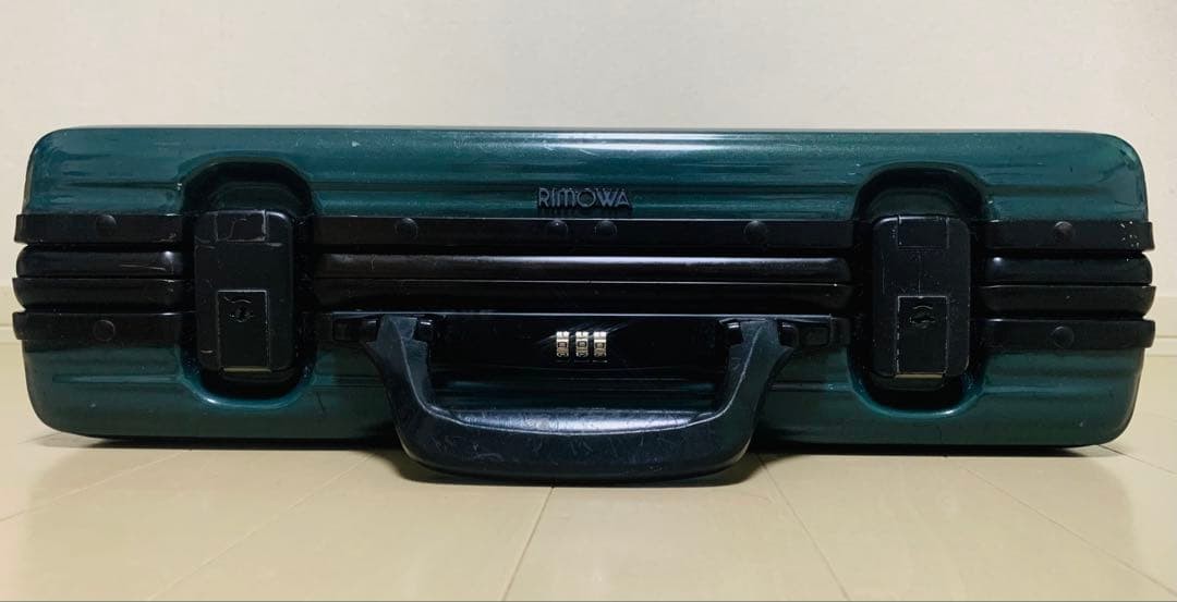 Rimowa attaché case, green