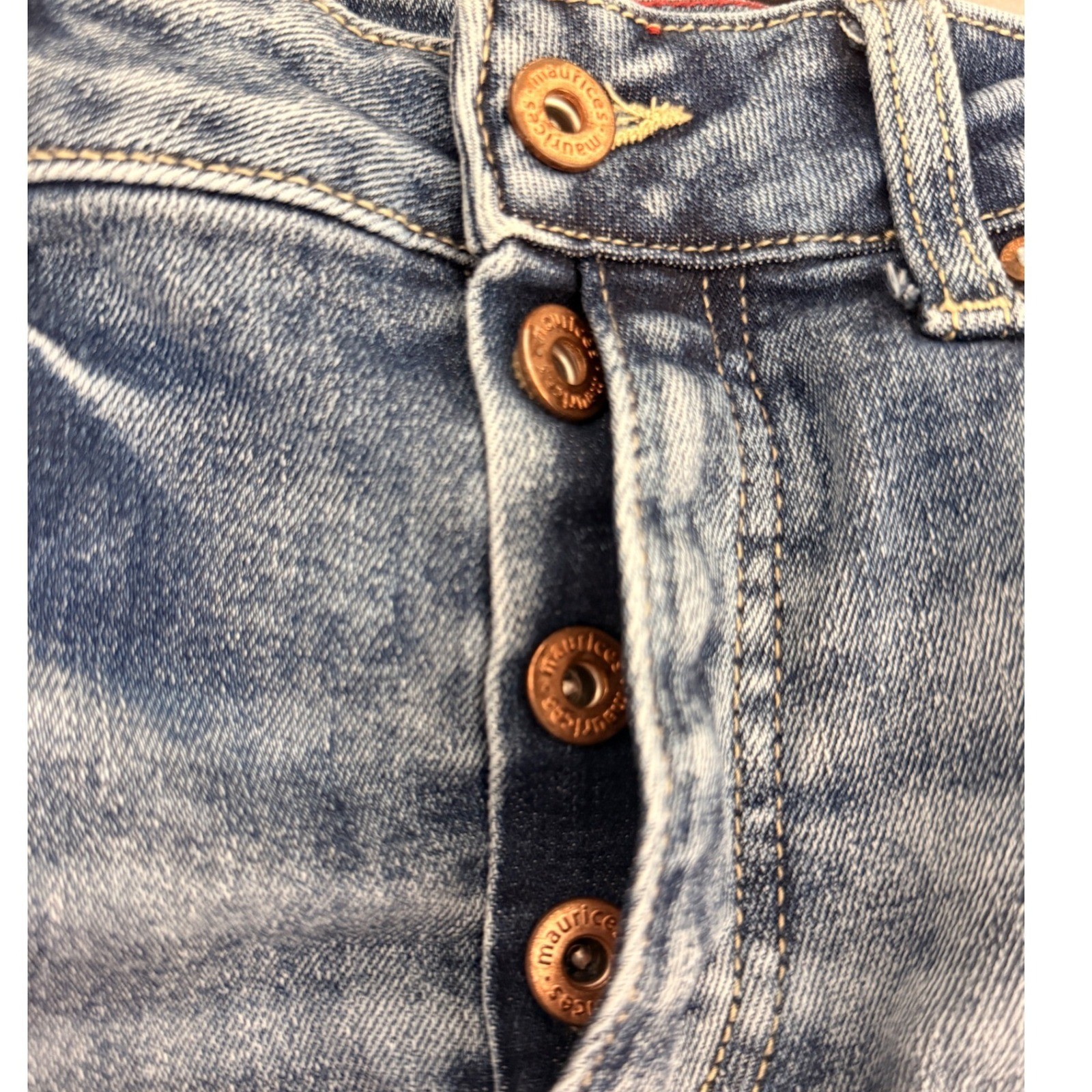 Maurices High Rise Boyfriend Distressed Jeans Blue Button Fly Size 8 Reg