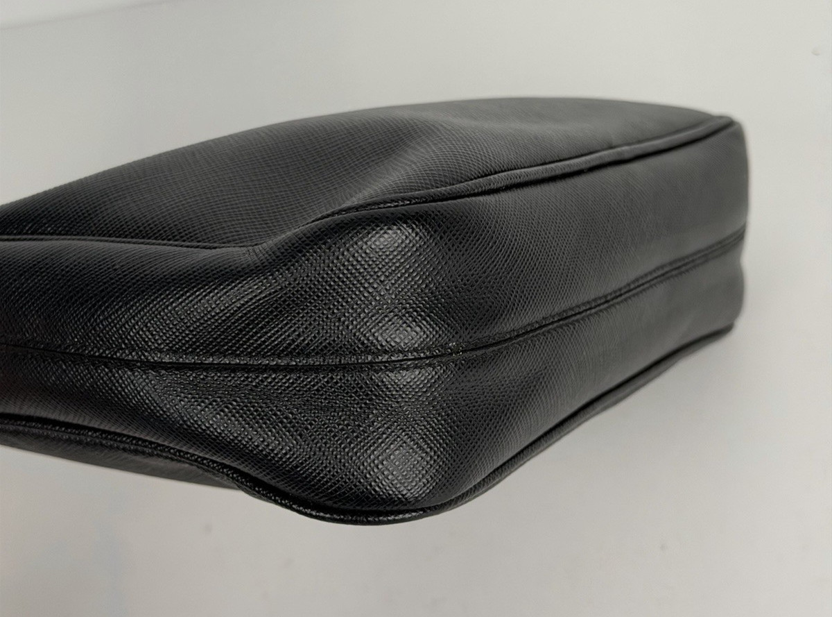 Prada Re-Edition 2005 Saffiano Leather Mini Bag in Black with Key Ring D-3