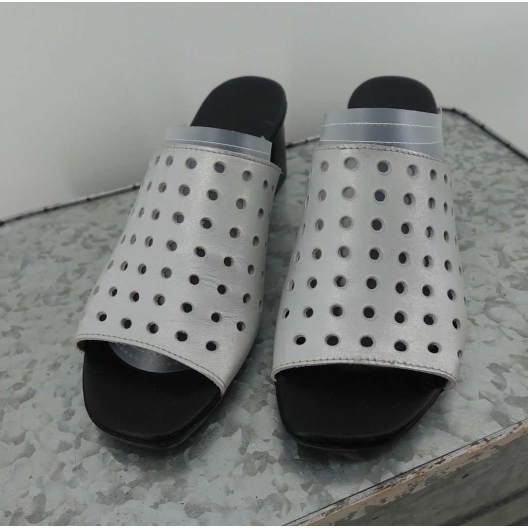 Munro American Silver Perforated Leather Slide Sandals Block Heel Mules 8M