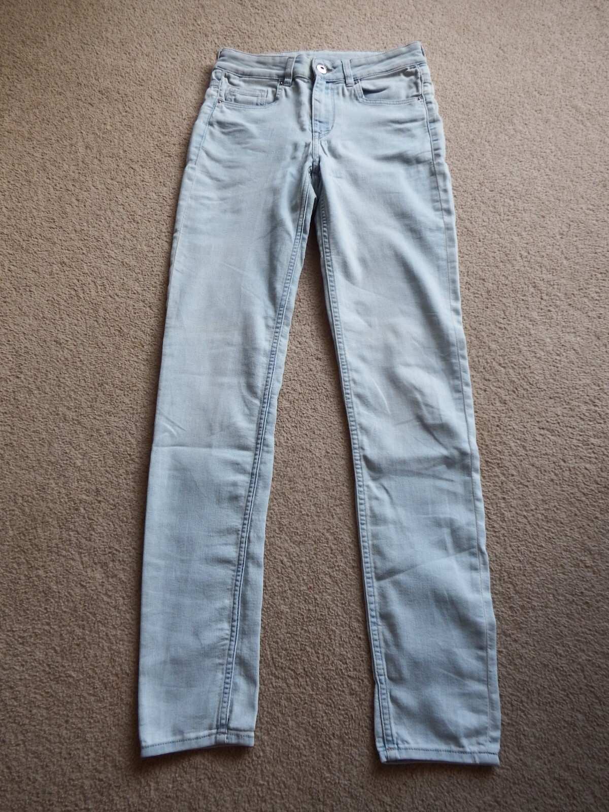 H&M Divided Light Blue Wash Denim Skinny Jegging Jeans Mid Rise Size 8 Stretchy