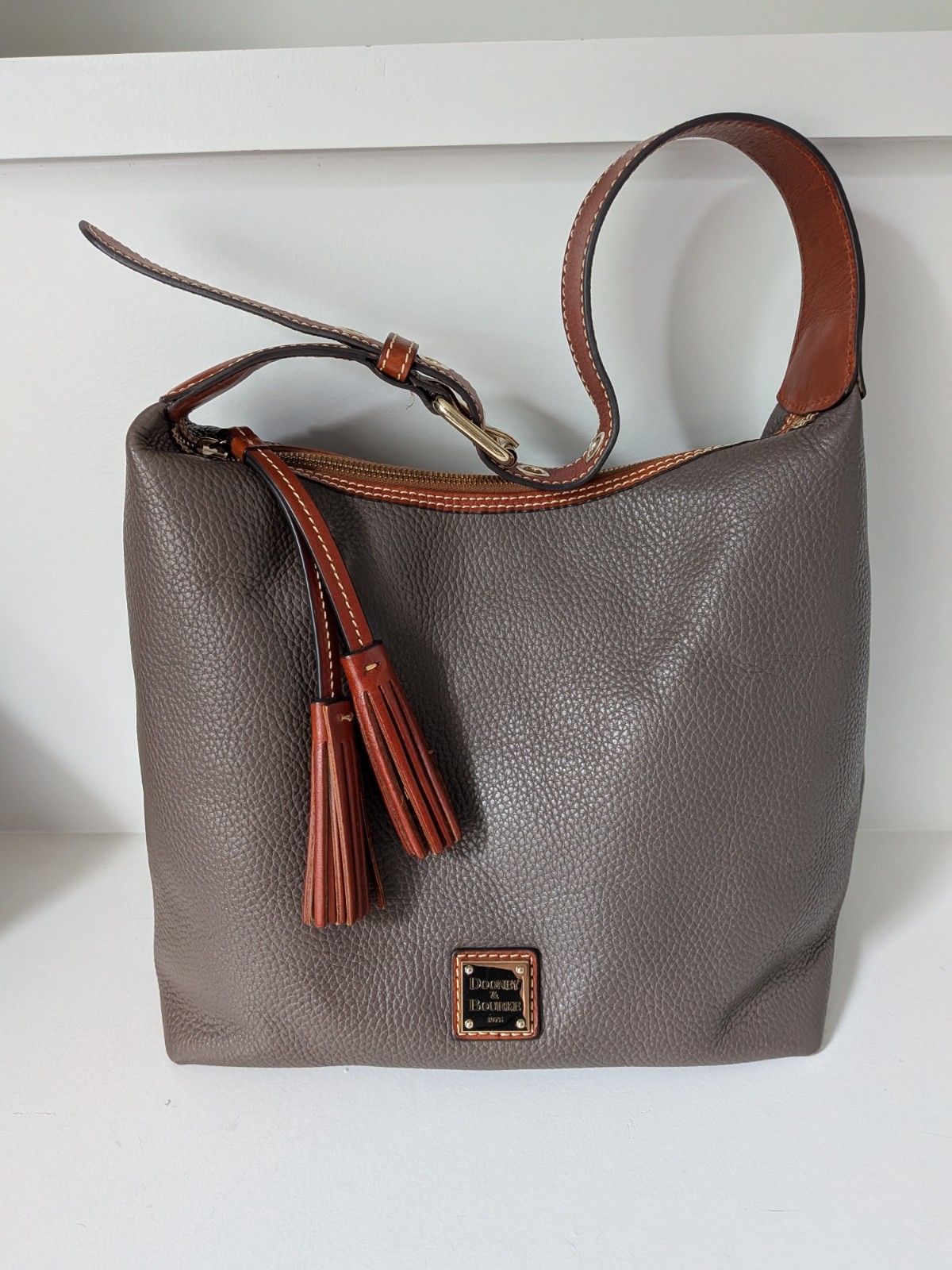 Dooney & Bourke Authentic Pebble Hobo Shoulder Handbag Bag – Black