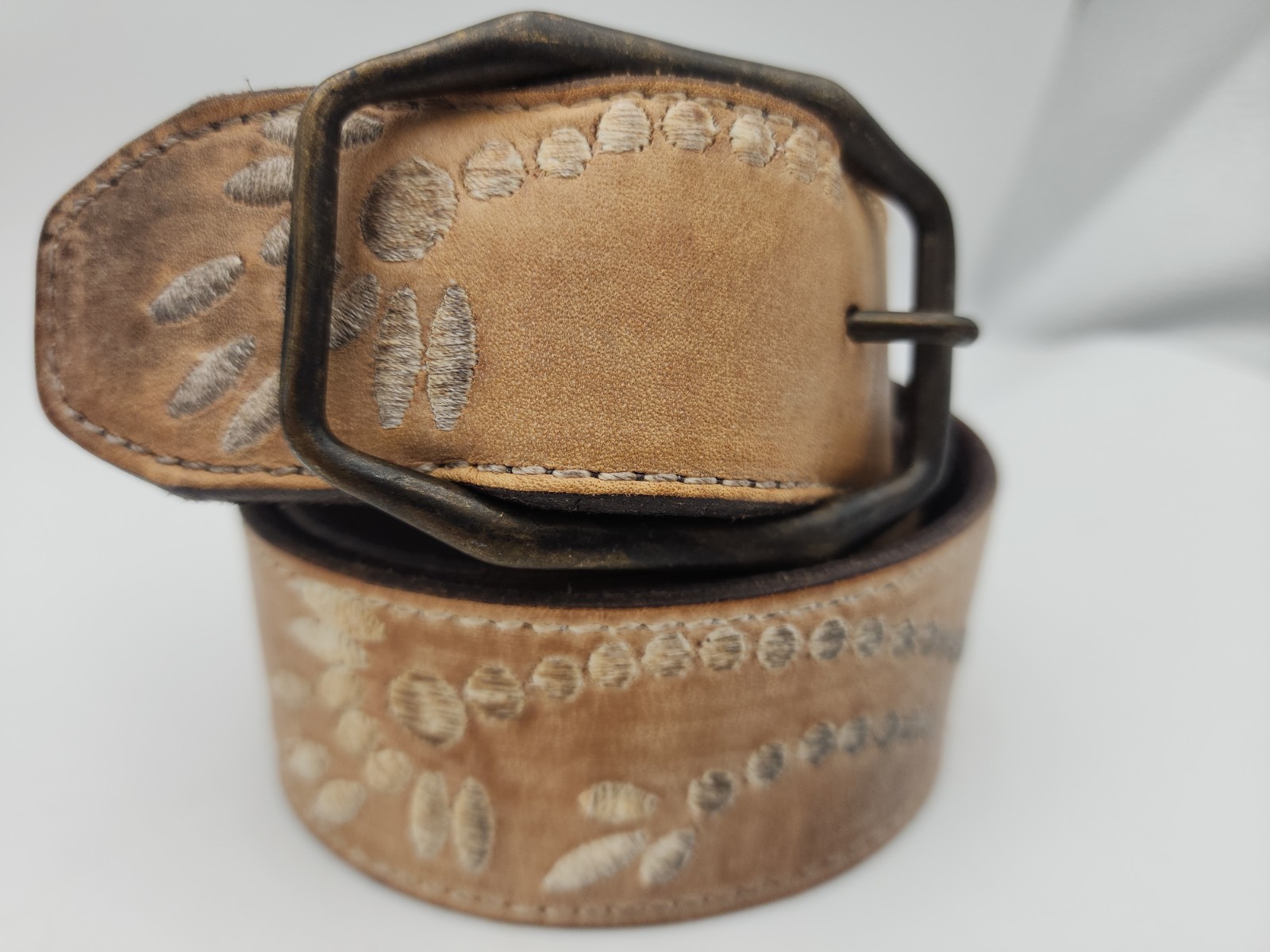 BED|STÜ Cobbler Series Mohawk Belt Embroidered Bench Made Leather Sz MED