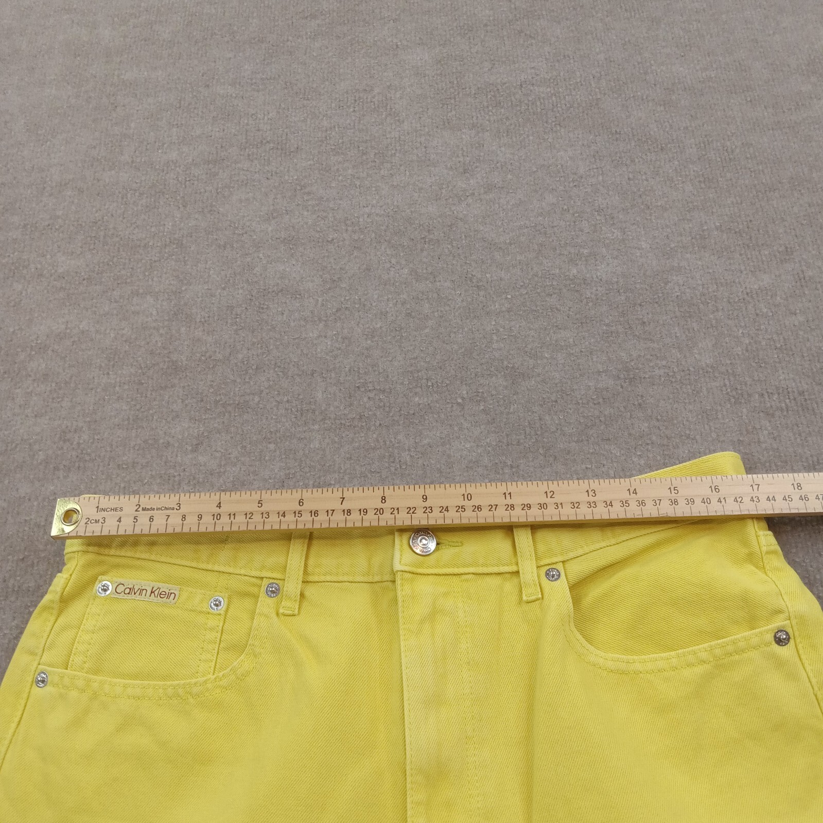 Calvin Klein Jeans Mens 31 (33x28Actual) Yellow Denim Straight Leg Casual