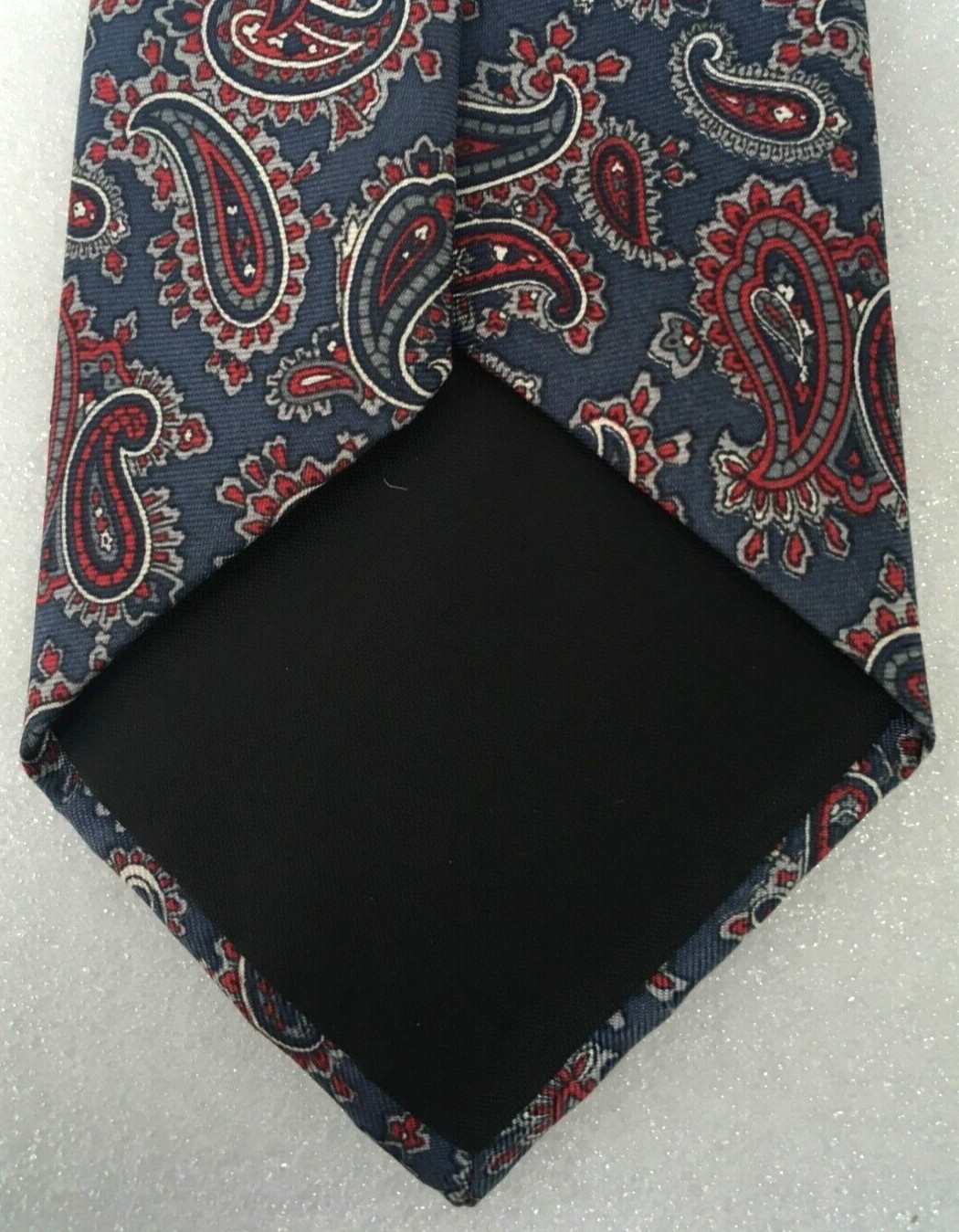 Wembley Silks Neck Tie Dark Blue Red White Paisley Silk 3.25 in Wide 57 in Long