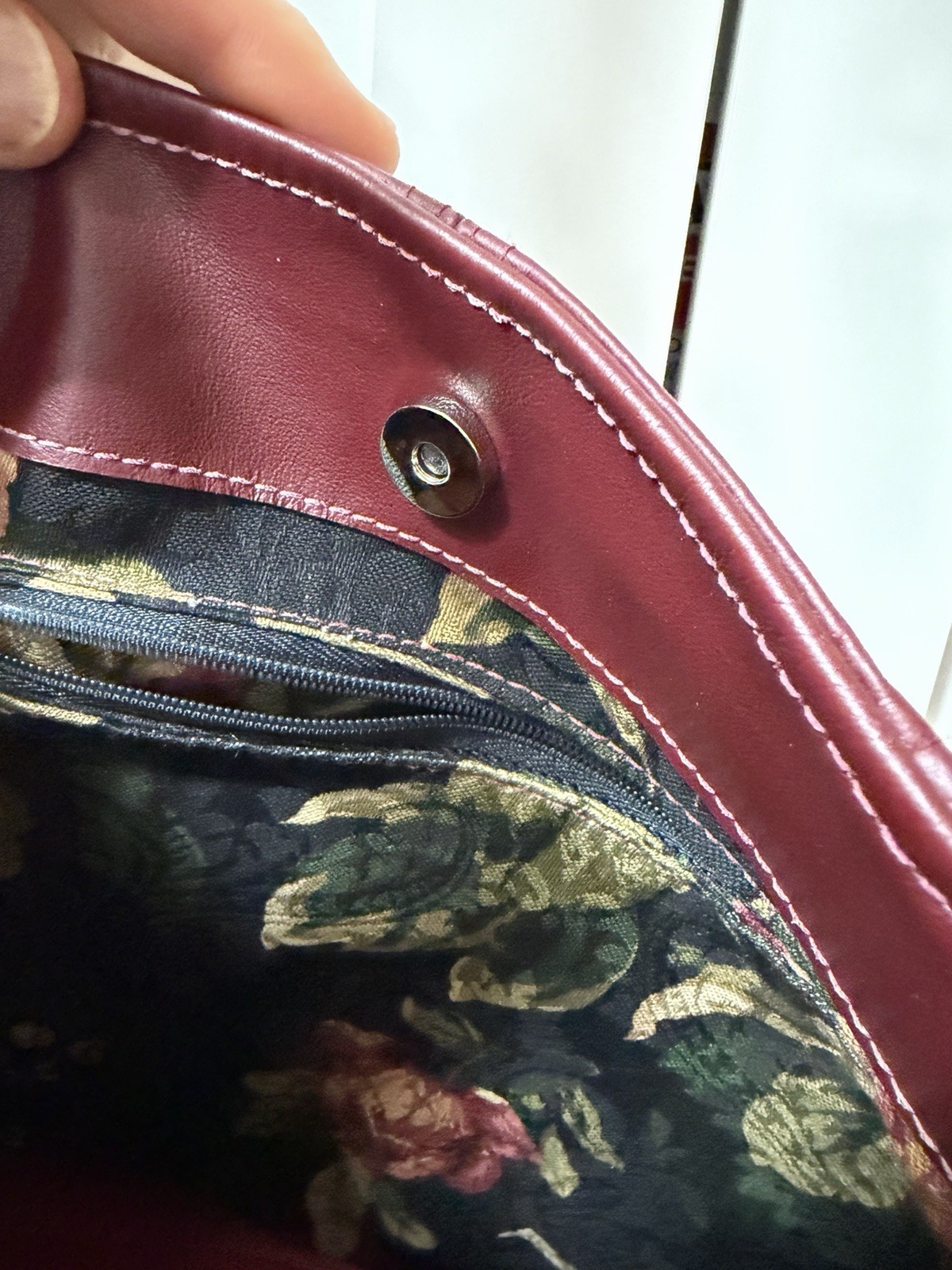 Designs by Judy Burgandy handbag new without tags..Floral tapestry lining