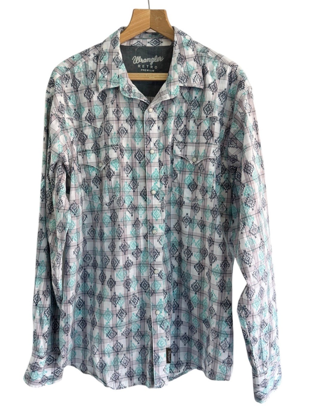 Wrangler Retro Men’s Sz XXL Turquoise Blue & Gray Aztec Print Pearl Snap Shirt