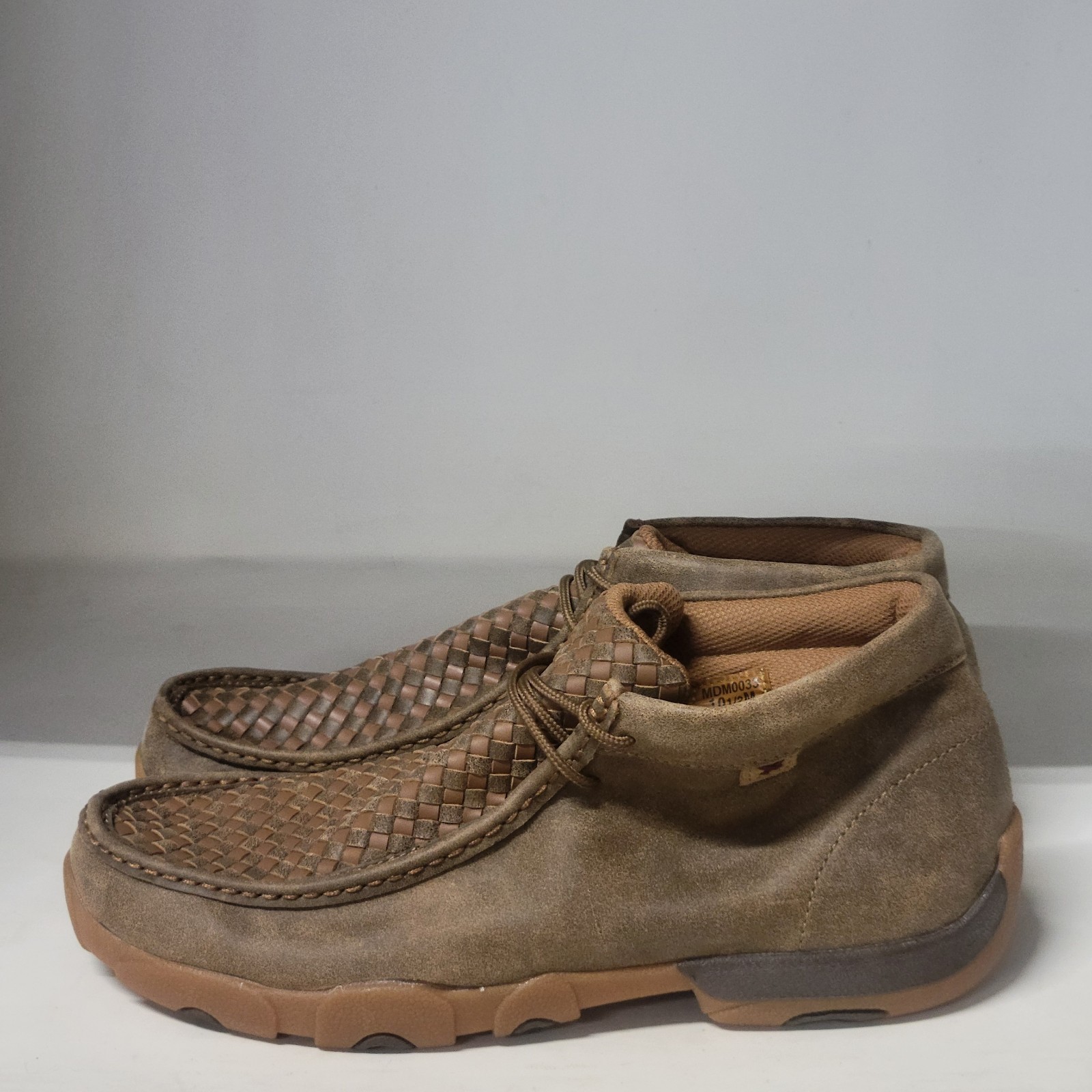 Twisted X Mens Chukka Driving Moc Bomber (LEFT BOOT 10.5M / RIGHT BOOT 10.5W)