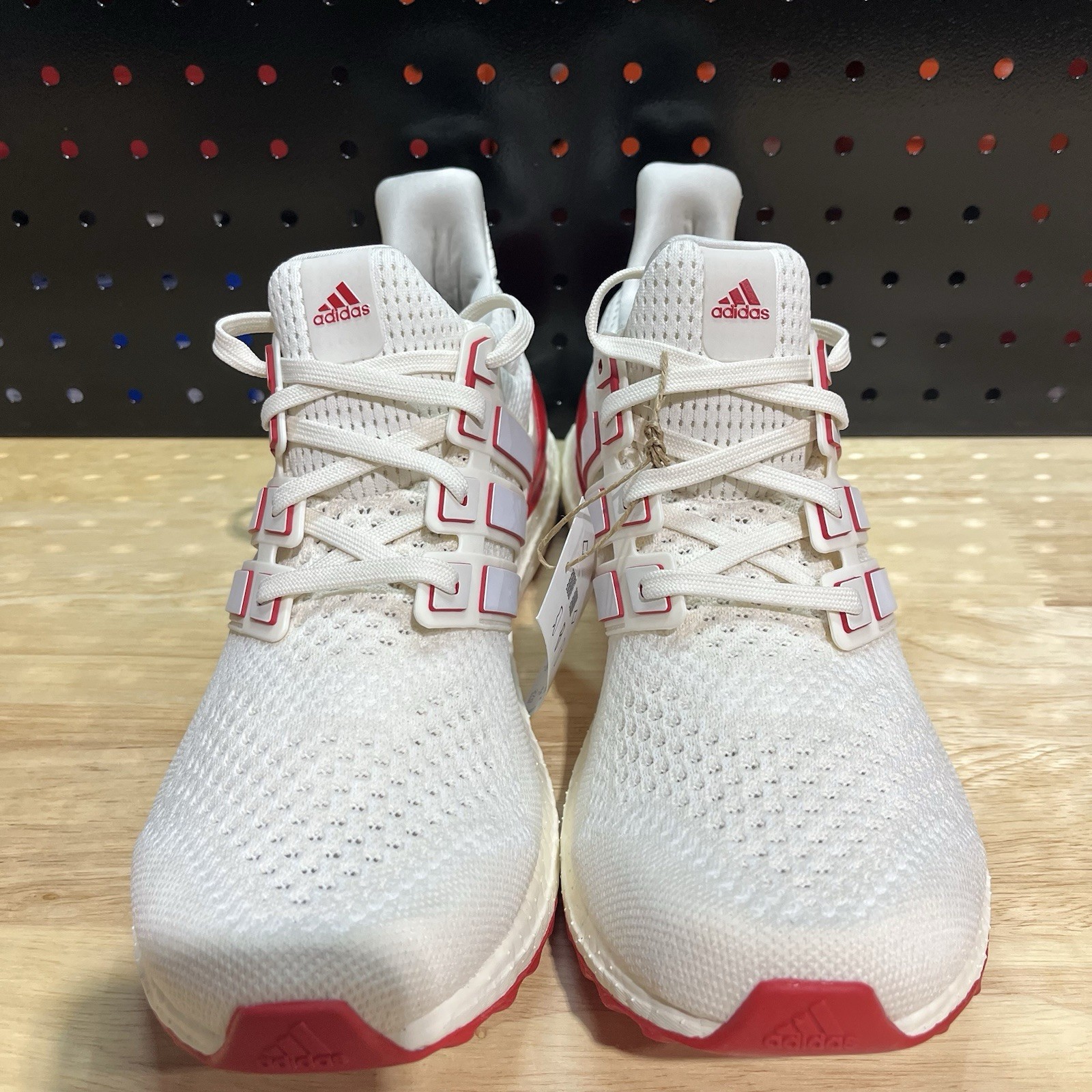 Adidas Ultraboost 1.0 Chalk White Red JR3149 Men’s Sneakers Size 10 NEW