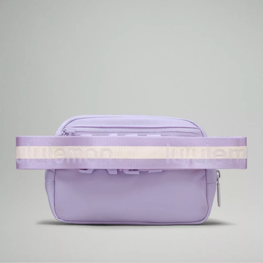 NWT Lululemon Everywhere Wordmark Crossbody Belt Bag 1L – Lilac Purple/Silver