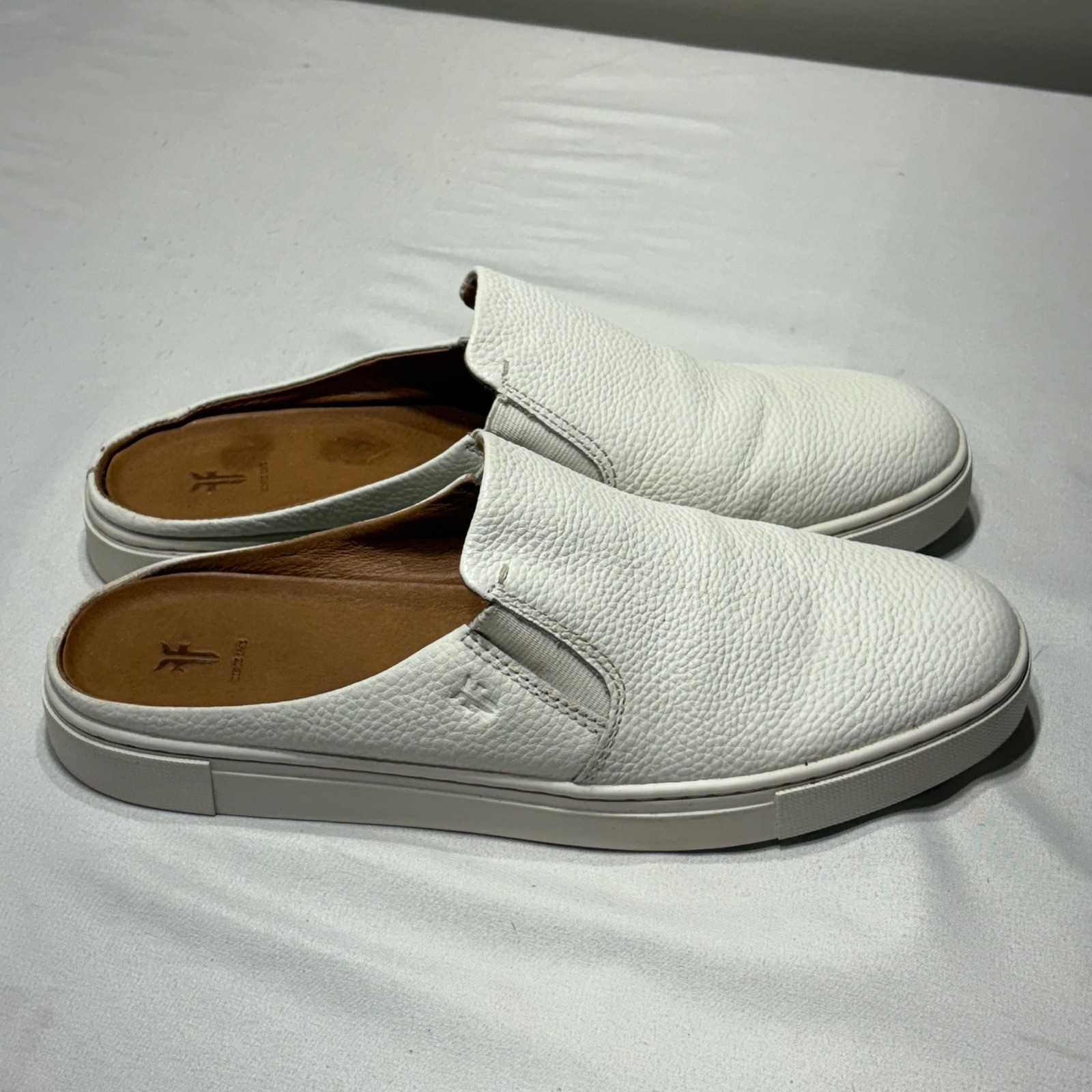 Frye Ivy Mule Sneakers Womens 7 White Pebbled Leather Slip On Shoes 3479173-WHT