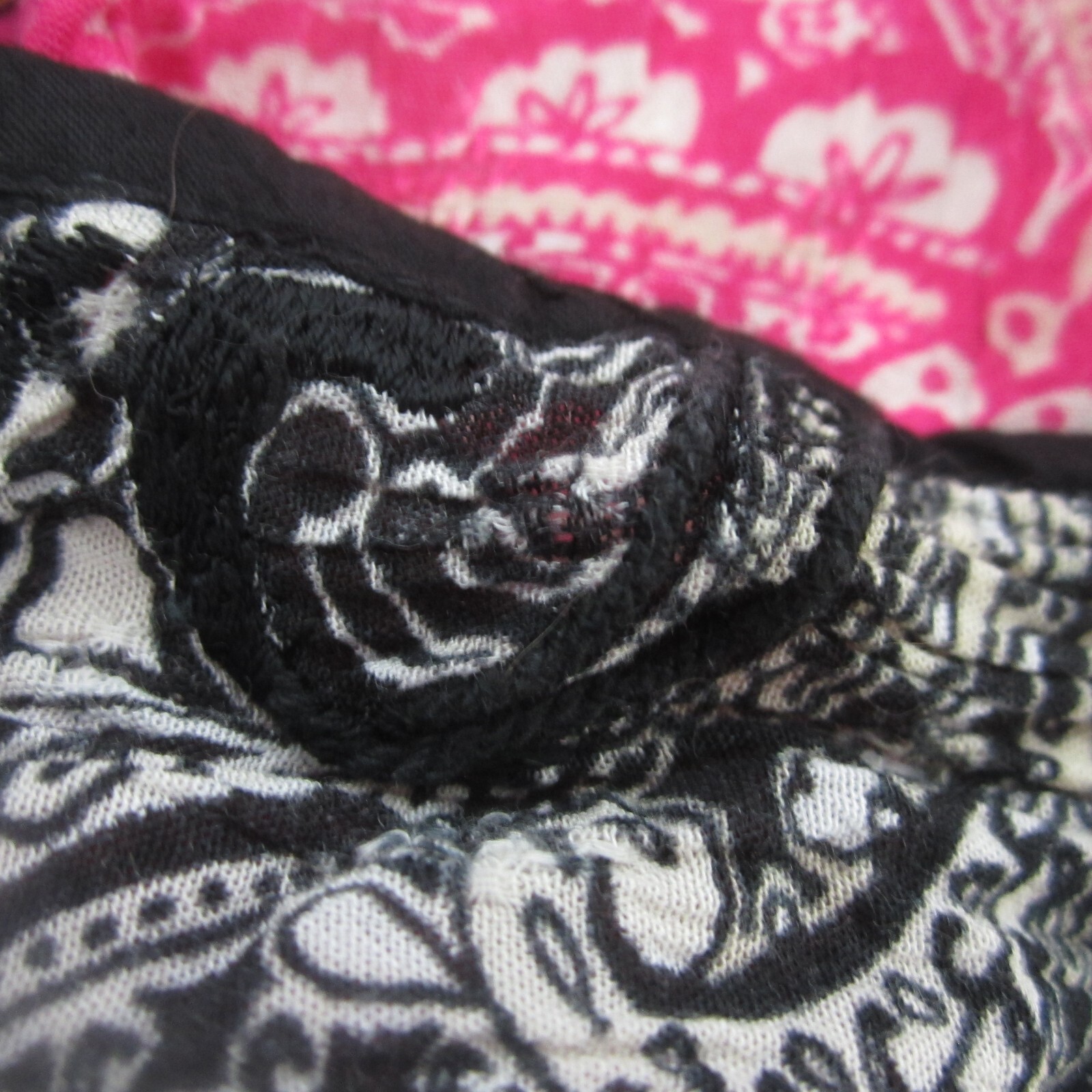 Chicos S / M Pink Black Beige Embroidered Open Front SS Cardigan Boho Paisley