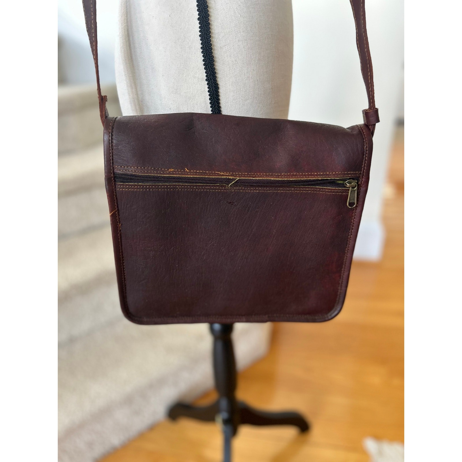 Vintage Unbranded Chocolate Brown Leather Crossbody Satchel 10×11 inches