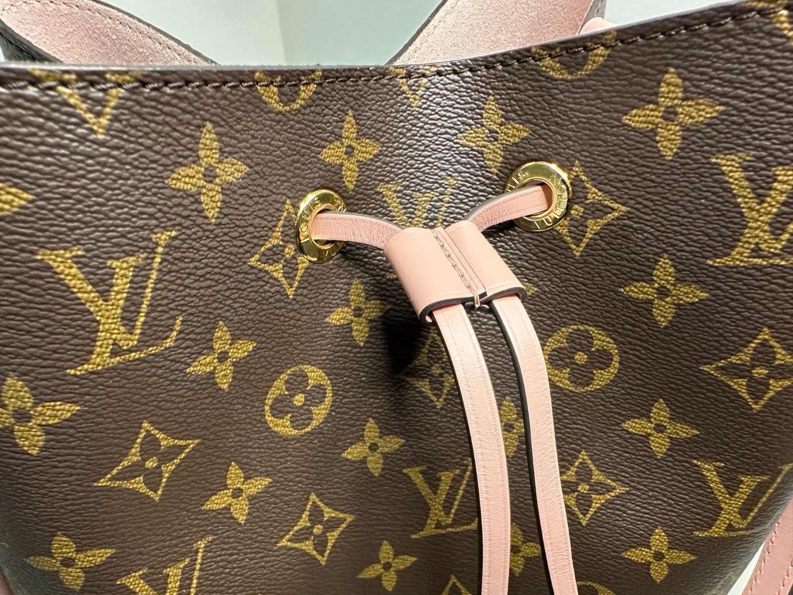 Monogram Neonoe MM – Pink – Monogram Canvas – PINK Bucket Bag