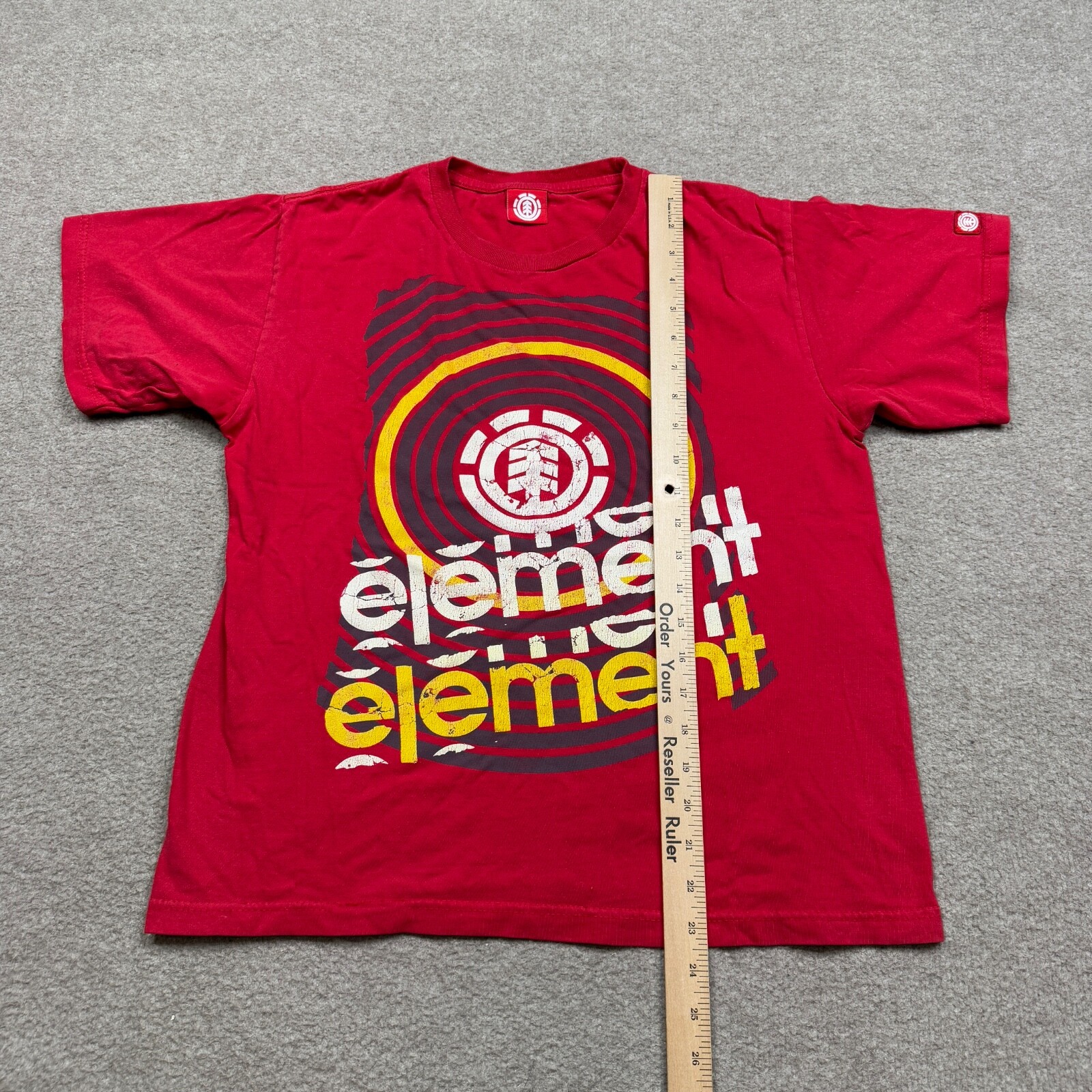 Vintage Element Skateboarding YOUTH Size XL Extra Large Red Short Sleeve Y2K Boy