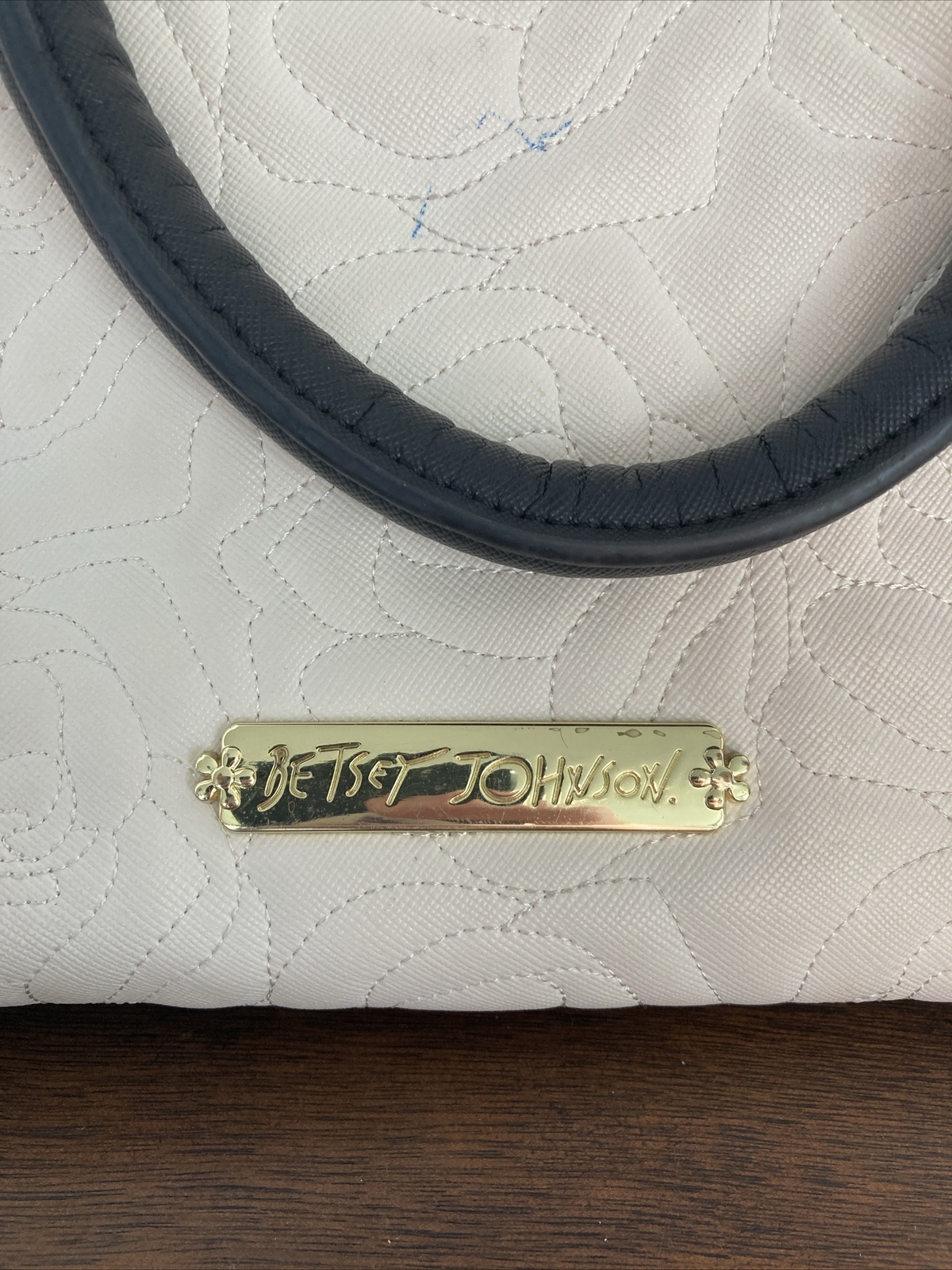 Betsey Johnson White Black Rose Faux Leather Satchel Handbag Kisses XO Lining