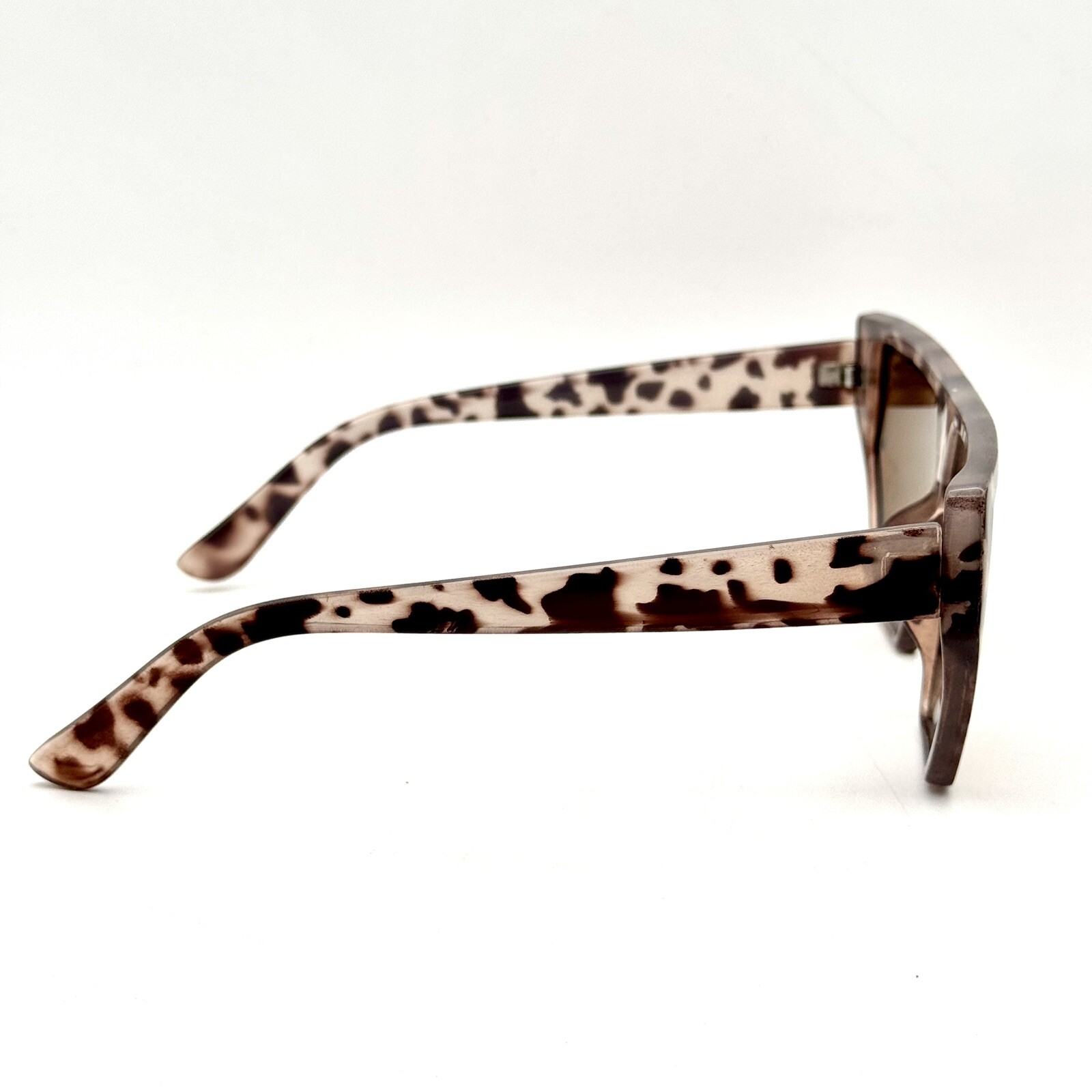 Geometric Fashion Sunglasses Designer Tortoise Shell Frame And Gold Accents