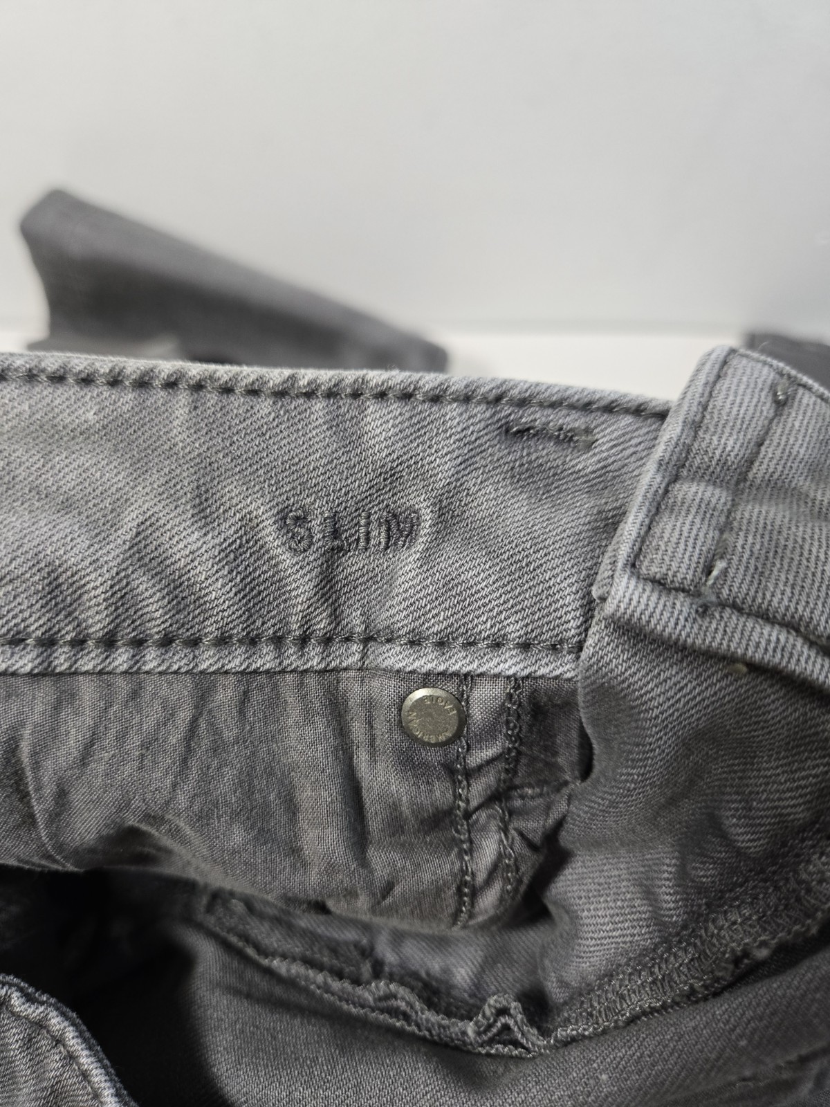 American Eagle Jeans Mens 28×28 Slim Gray Next Level Flex