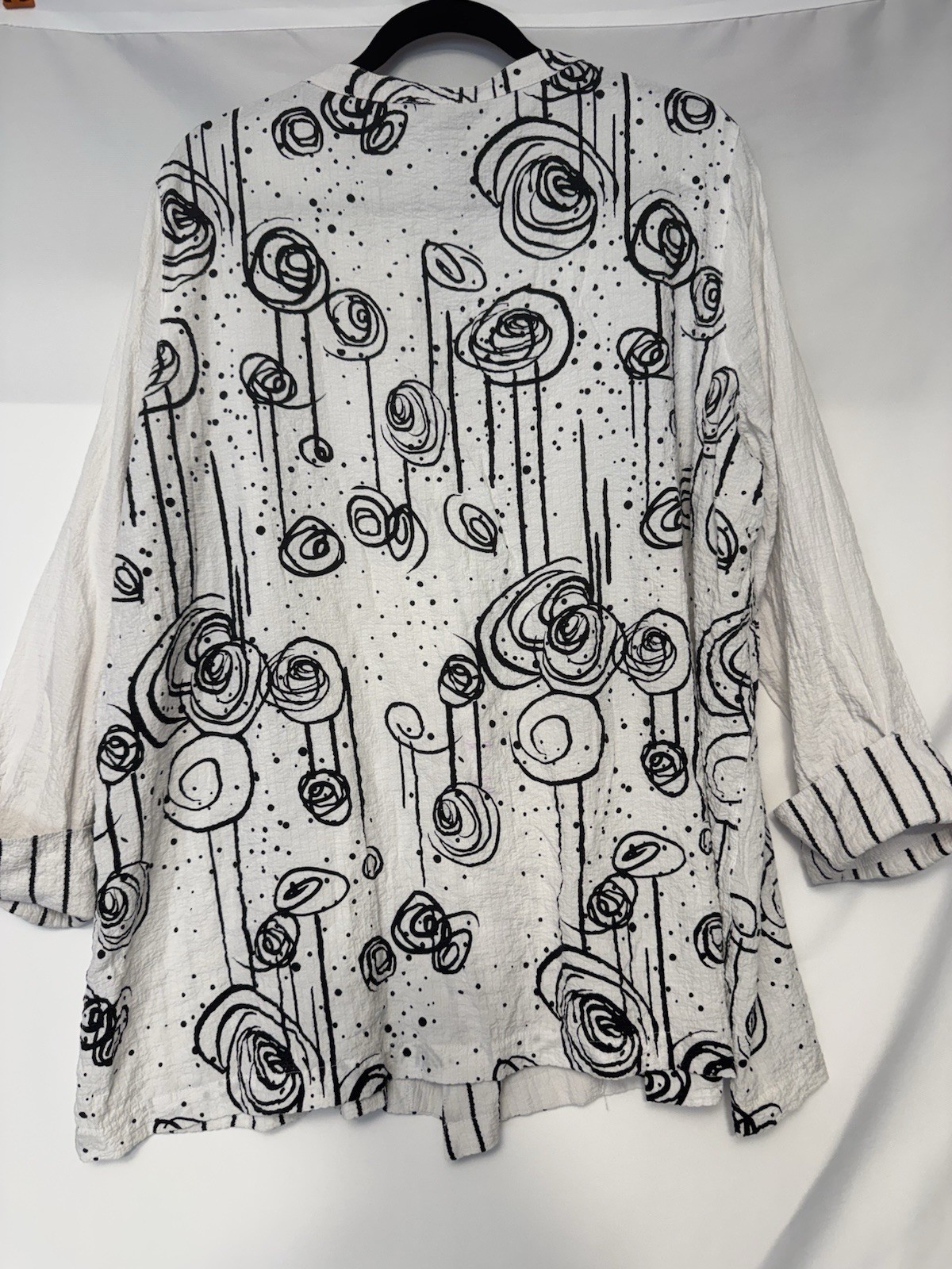 Ali Miles White Black Red Toggle Button Tunic Top Boho Artsy 1X