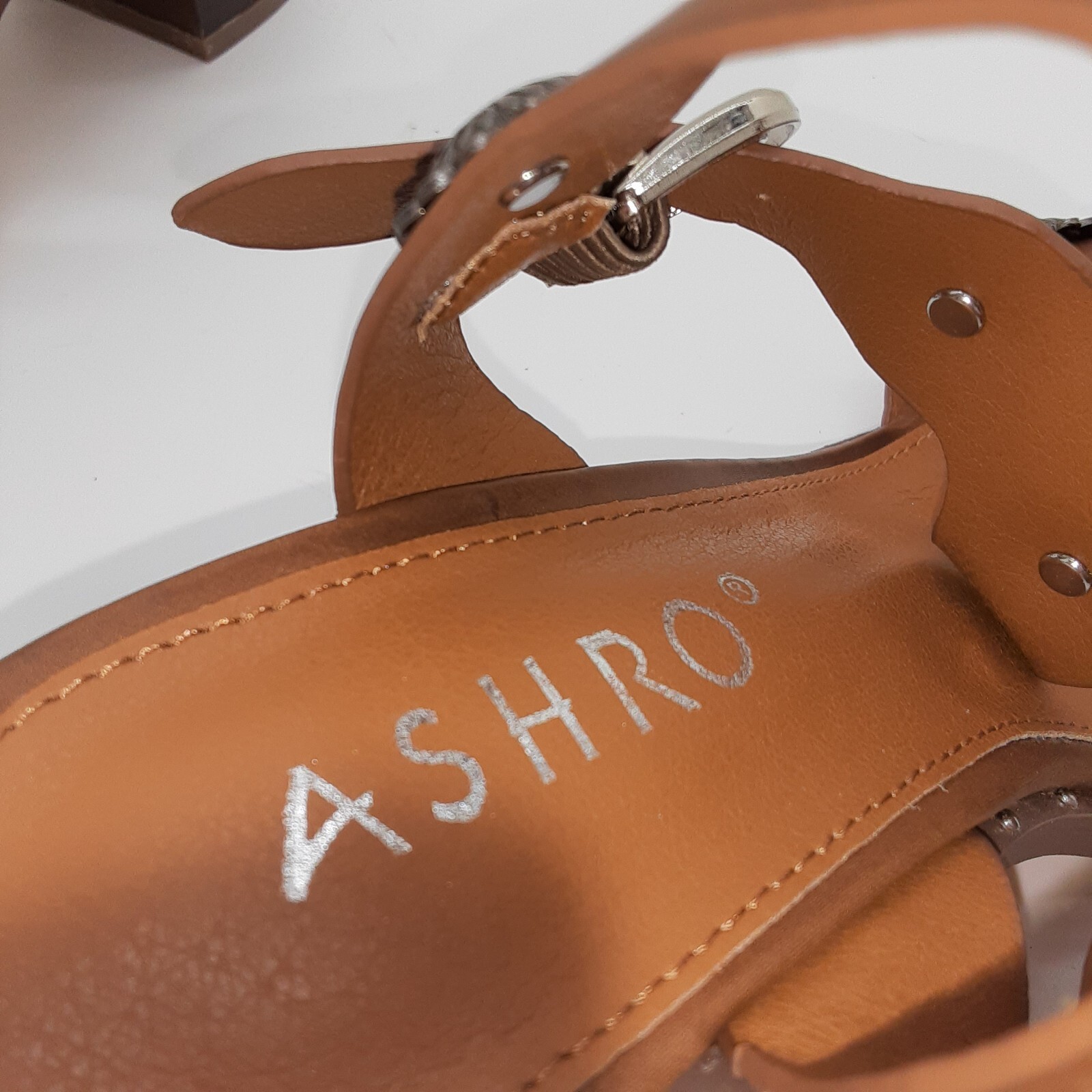 ASHRO Sandal Caged Brown Leather Gladiator Strappy 7M Embellished Buckle Strap