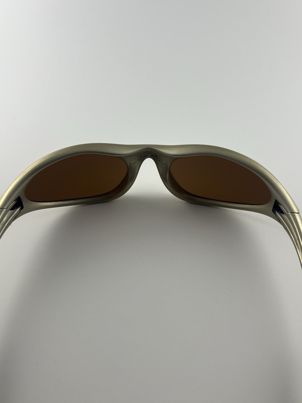 Oakley Minute 1.0 FMJ Platinum Frame Gold Iridium Lens Gold Icons 04-082 XX
