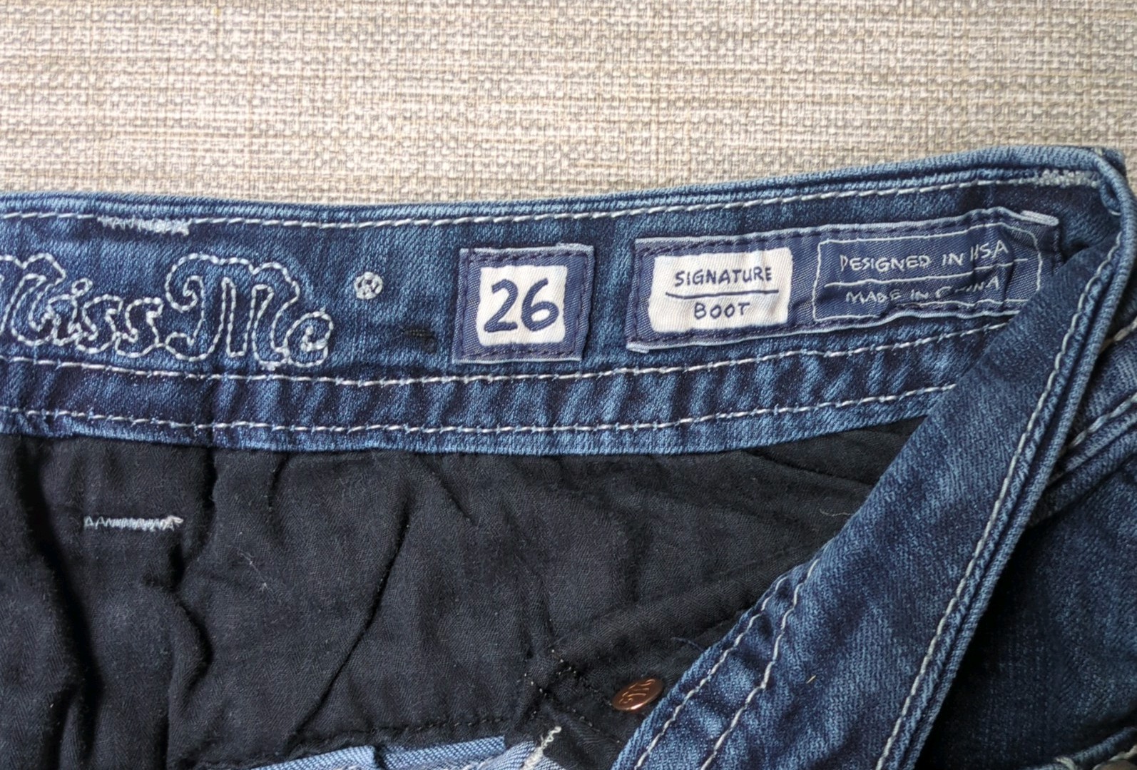 Miss Me Signature Boot Cut Blue Low Rise Jeans Women’s 26×30 Flap Wing Pockets