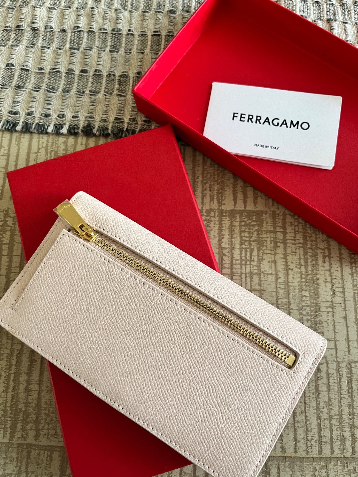 FERRAGAMO Gancini Continental Wallet Leather Italy $630 New In Box Ballet Pink