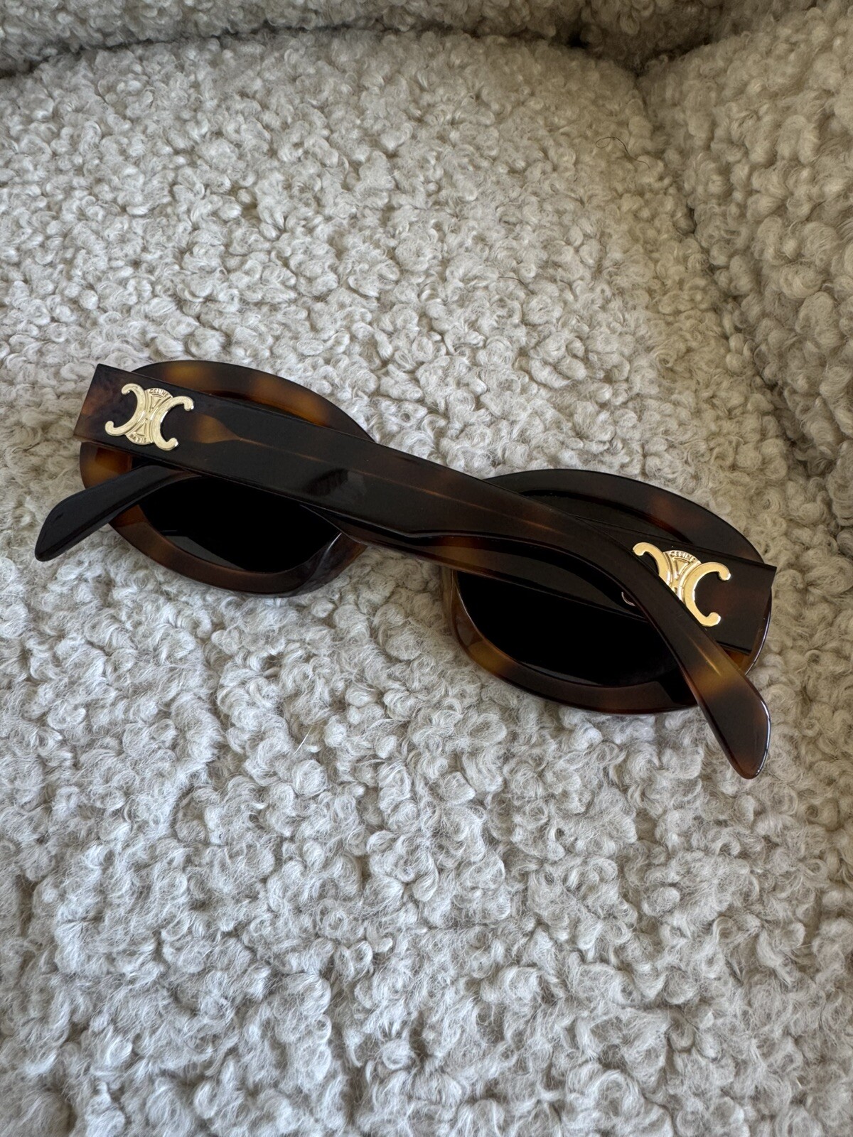Celine CL40194U Triomphe Oval Women’s Sunglasses in Blond Havana 52-22-145