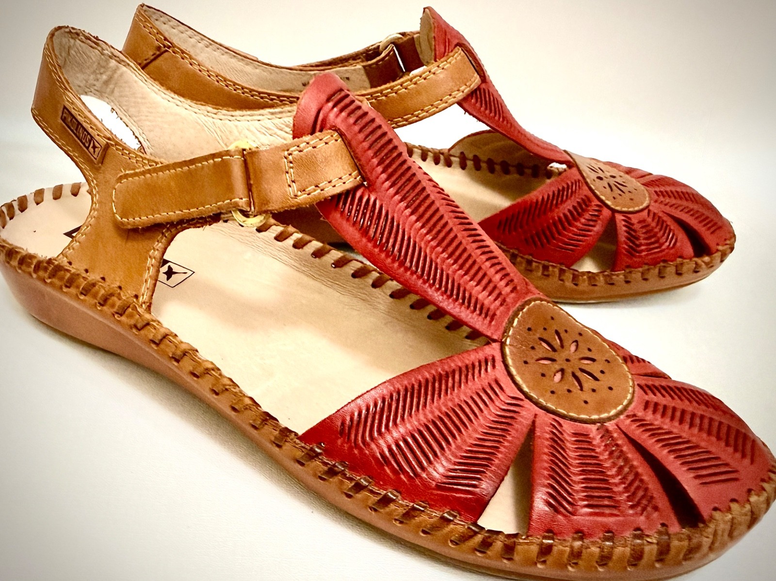 NWOB * Pikolinos Cadaqués Flat Closed Toe Buckle Heel Strap Sandals 39 / 8.5