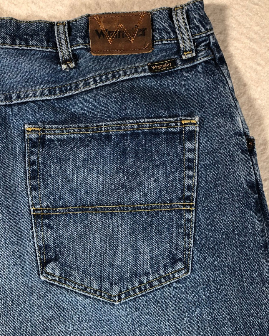 VTG Genuine Wrangler Men’s Jeans Regular Straight Medium Wash 100% Cotton 42×32