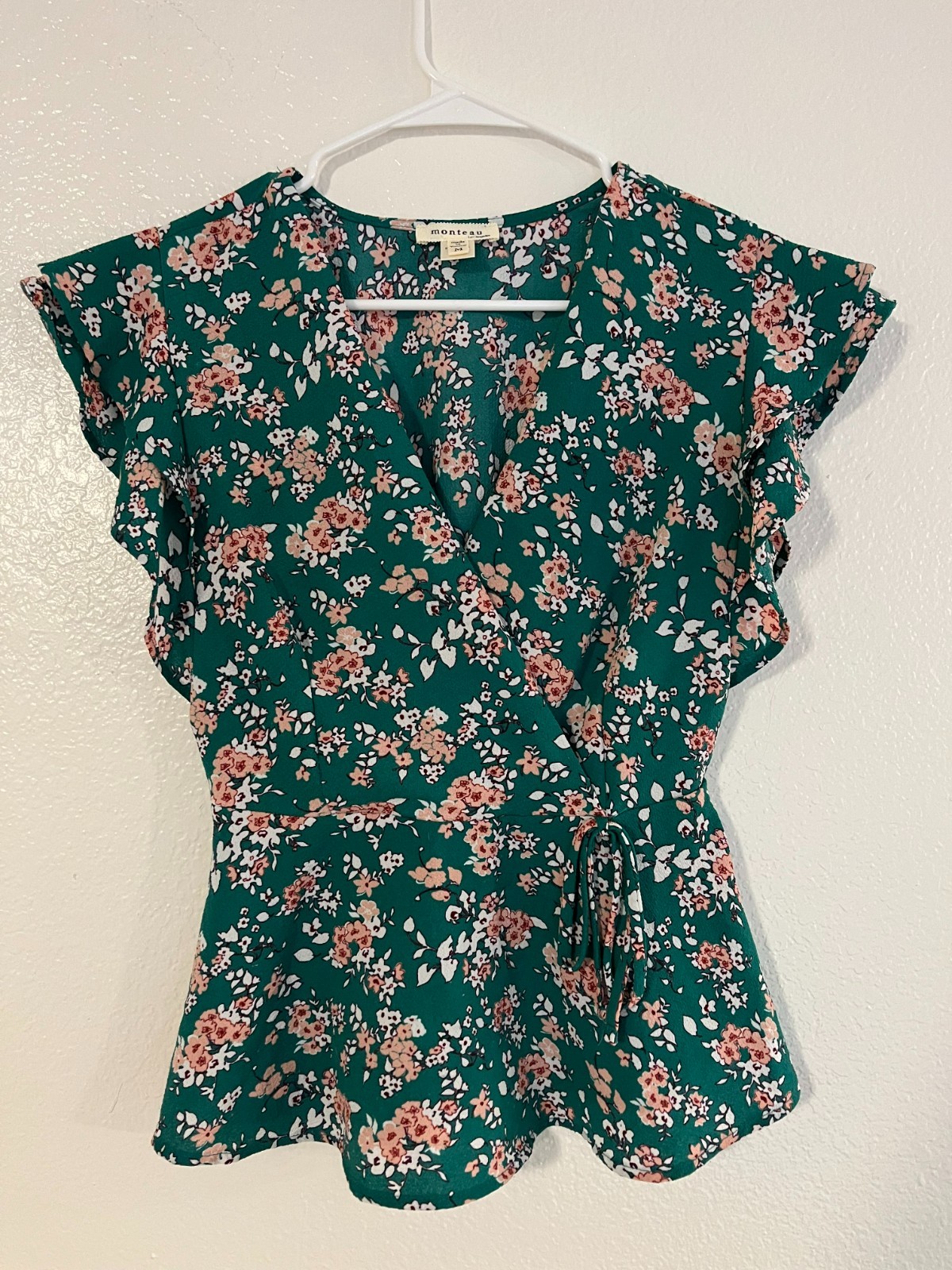 Monteau Women’s M Medium Green w Peach/White Short Sleeve Tie Wrap Flutter Shirt