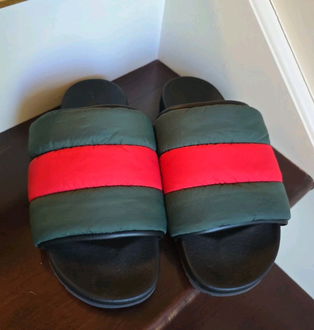 GUCCI Womens Padded Puffy Stripe Pool Slides EU 38 US8-8.5 Slipe On Nylon Rubber