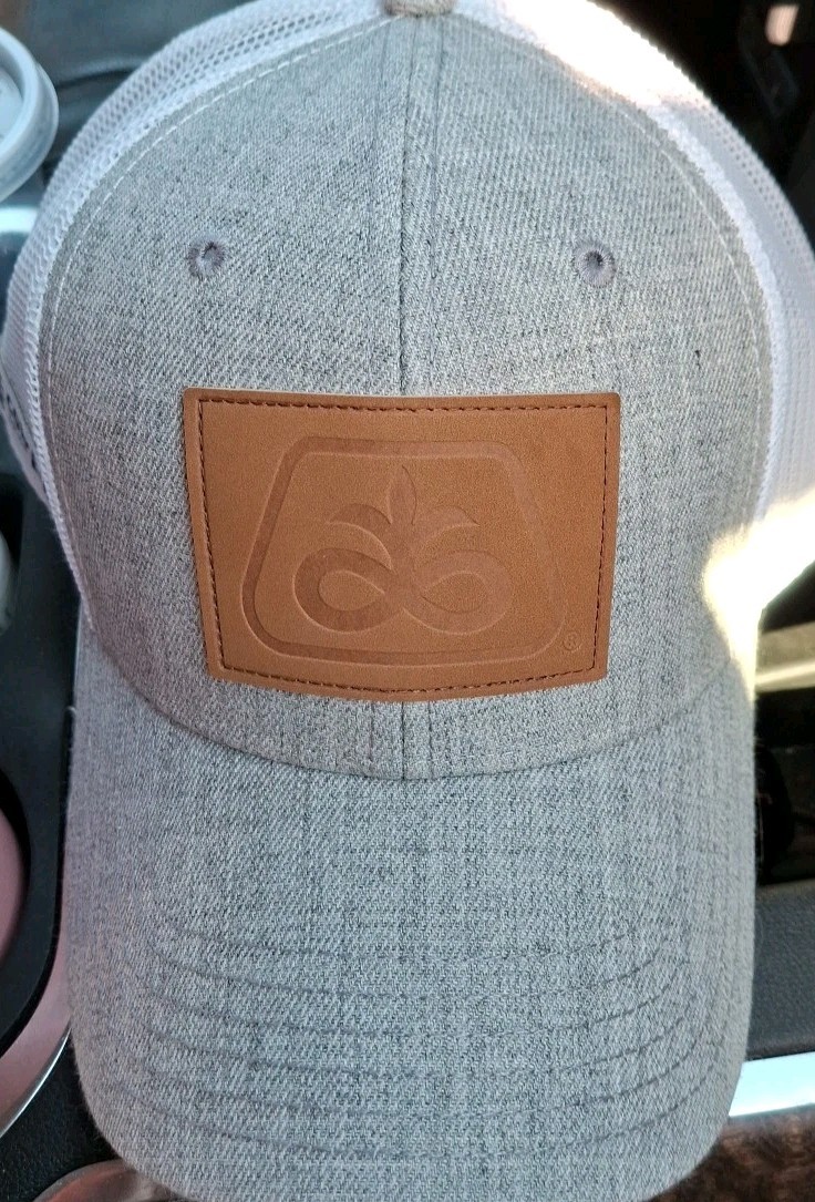 Pioneer Seeds Gray/White Snapback Hat w/Leather Patch Logo & Mesh Back *NEW*🌾