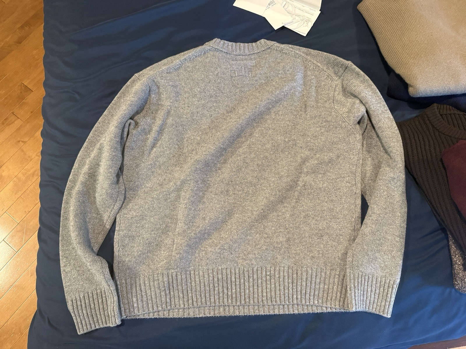 Frame Cashmere Crew Neck Sweater