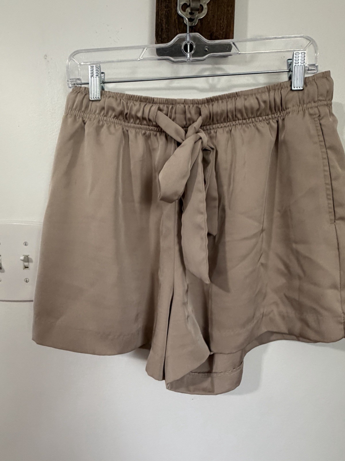 H&M Womens Tan Tie Waist Shorts M Medium 8 10