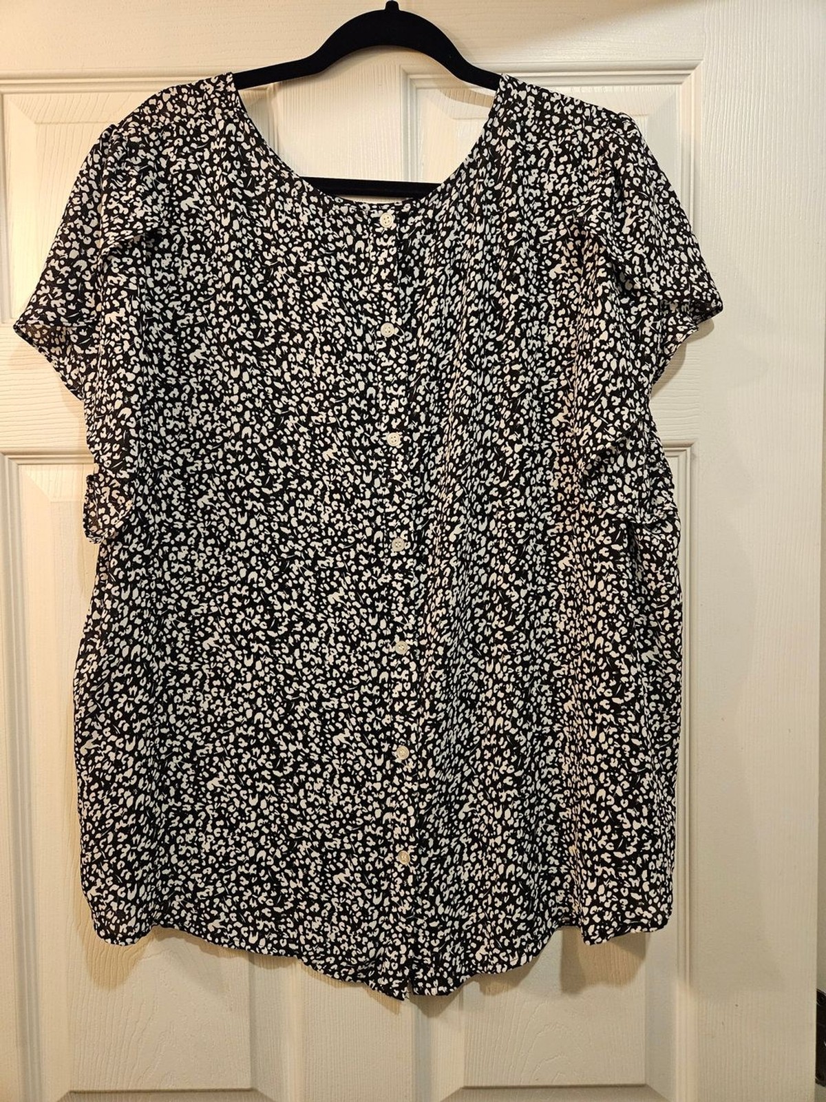 Premise Black and White Micro-Print Short Sleeve Blouse