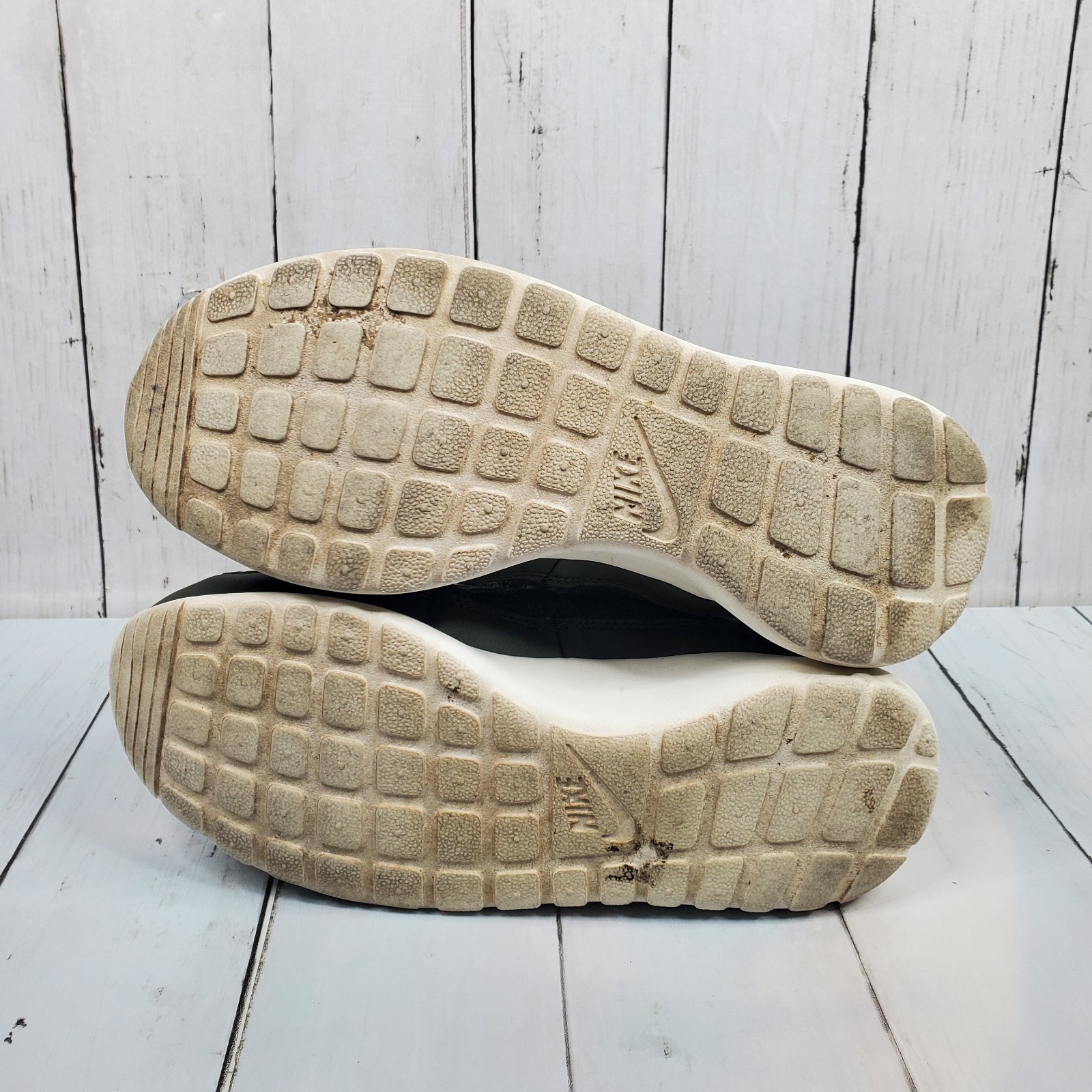 Nike Roshe One Green Sherpa Sneaker Boot Womens Sz 7 Bomber 807424-300 Rare