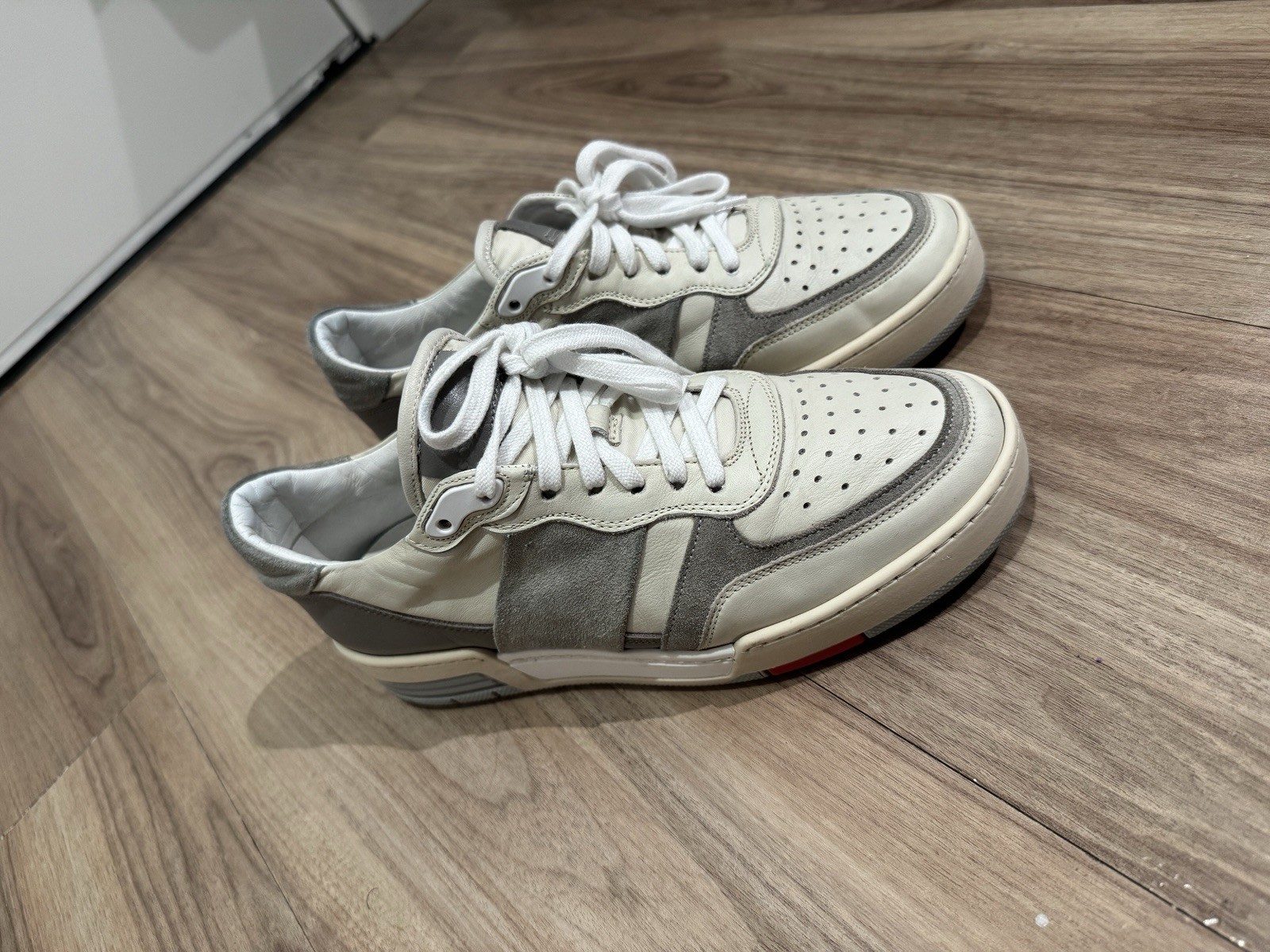 Collegium Devastator Low – Platinum Suede 6.5M/8.0W/38 euro