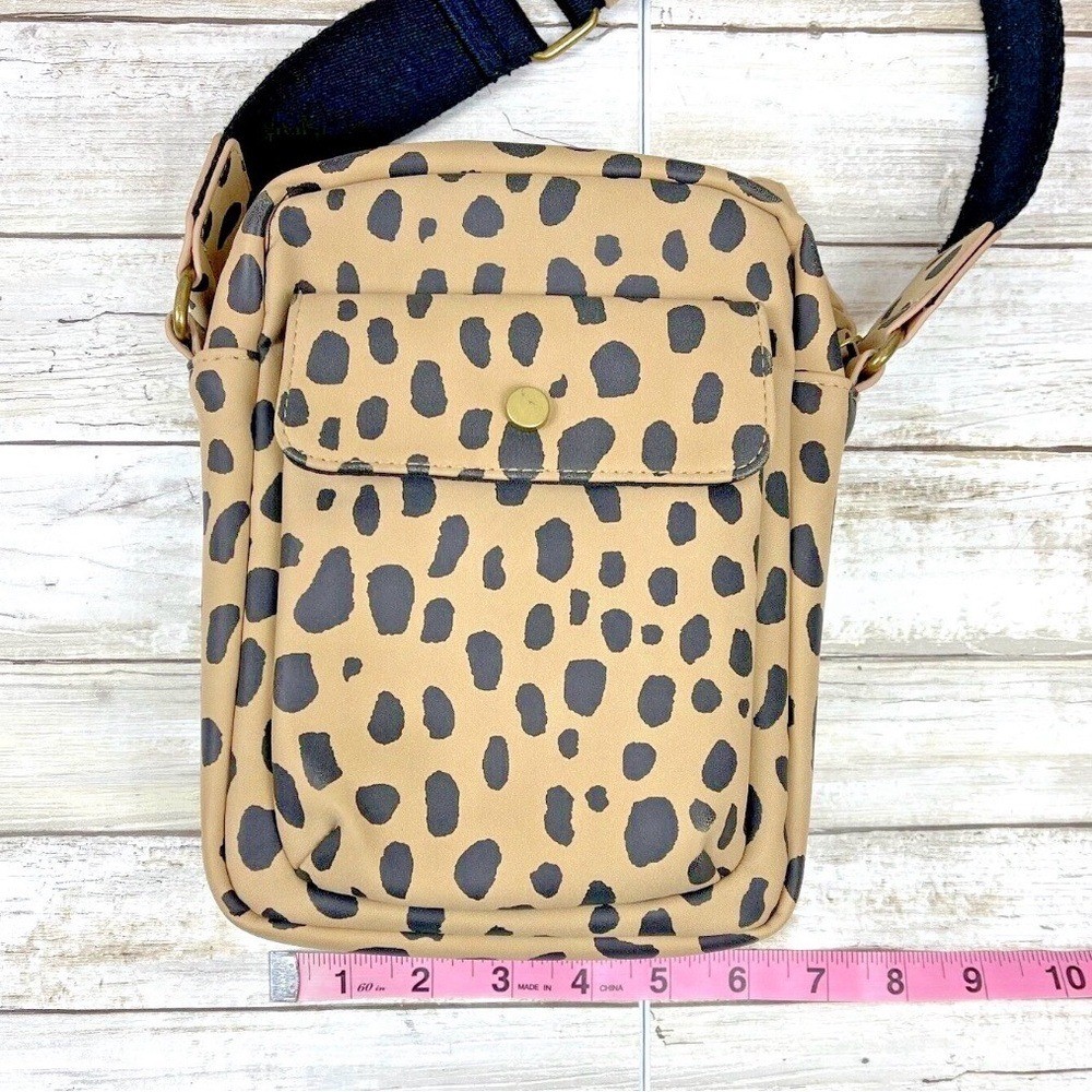 Universal Thread Leopard Print Tan Crossbody Bag