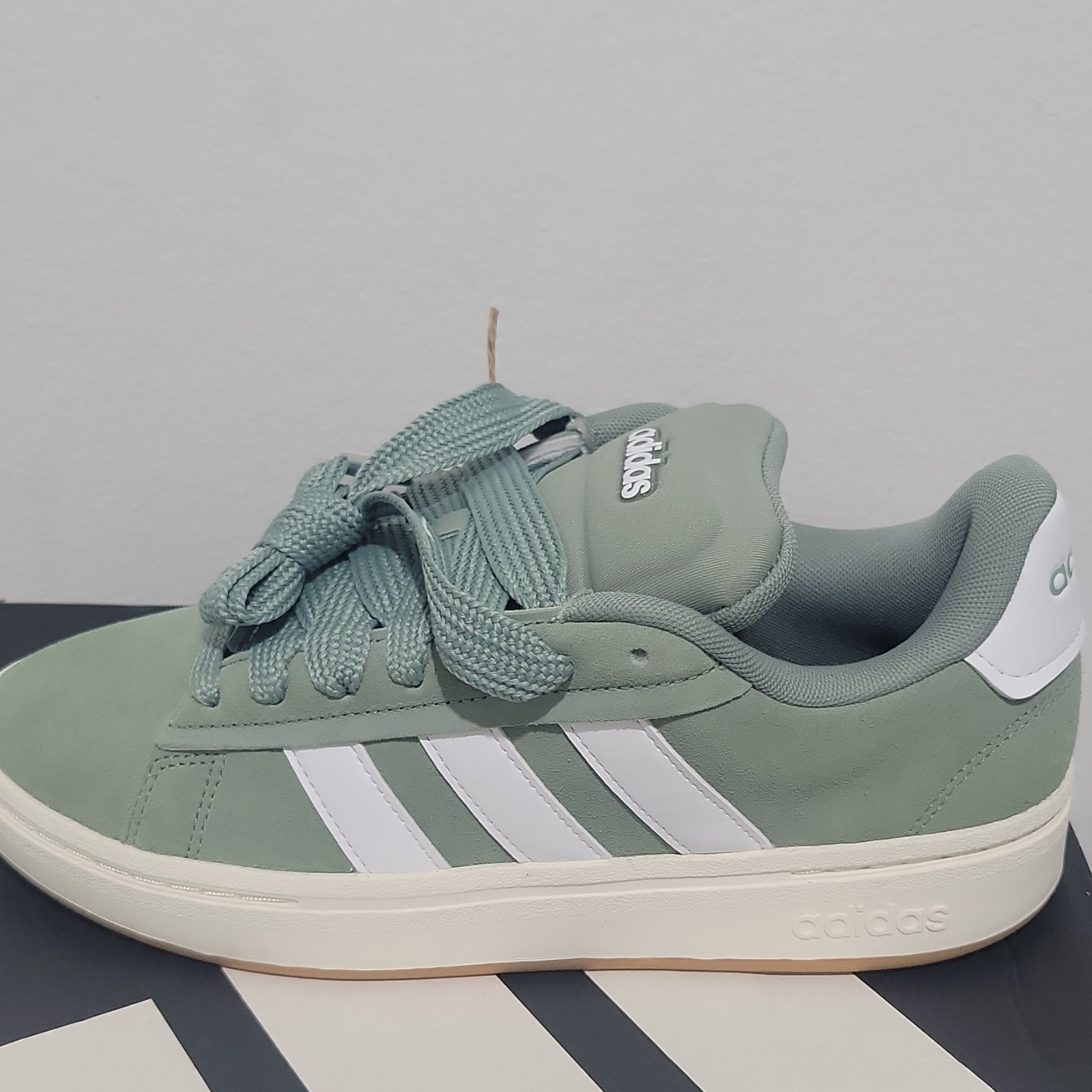 adidas Grand Court Alpha Silver Green Women’s Green/White Sneakers JR3143