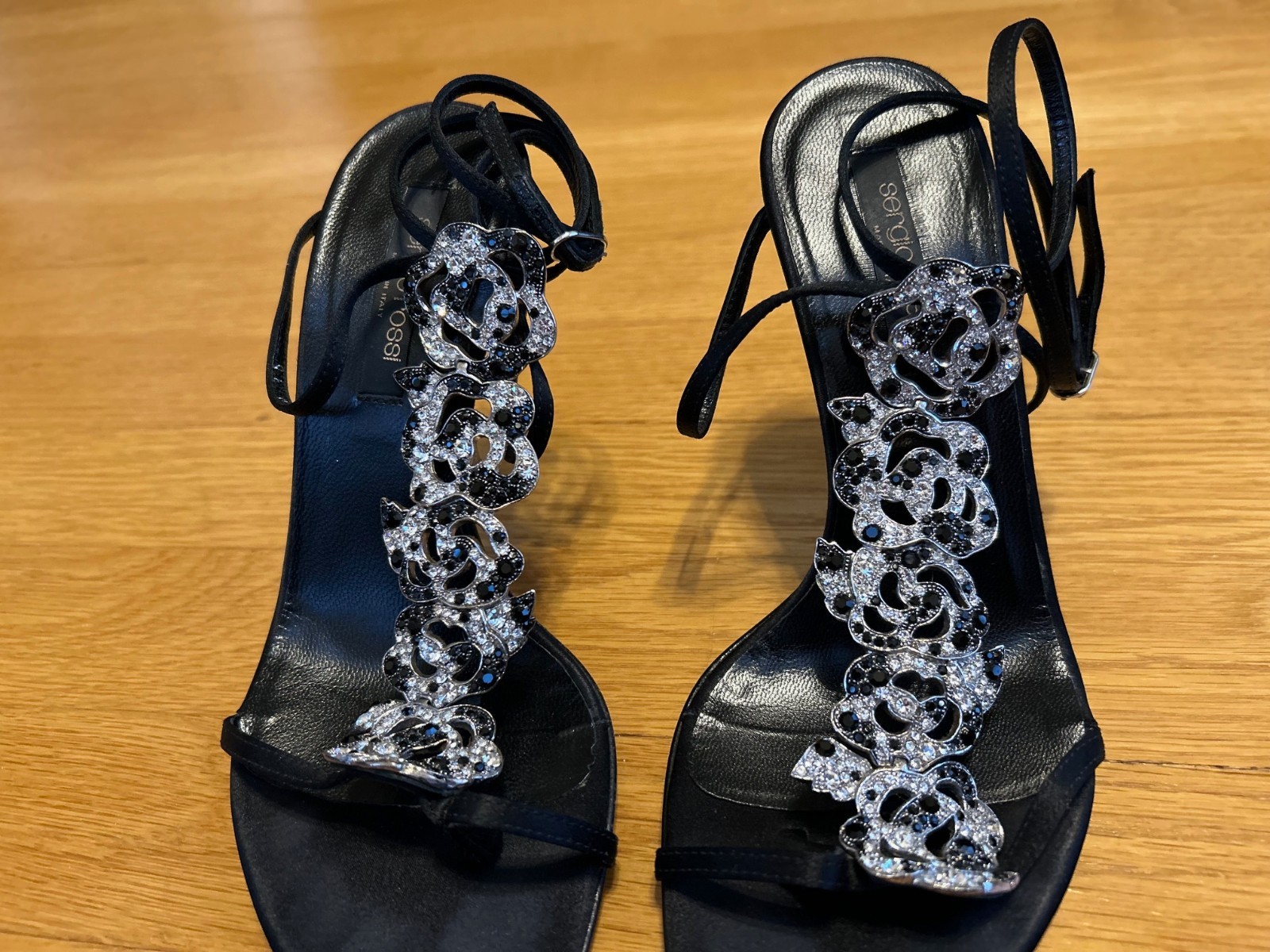 SERGIO ROSSI Black & Silver Satin Crystal T-Strap Sandals Size 6 IT 36 Good Cond