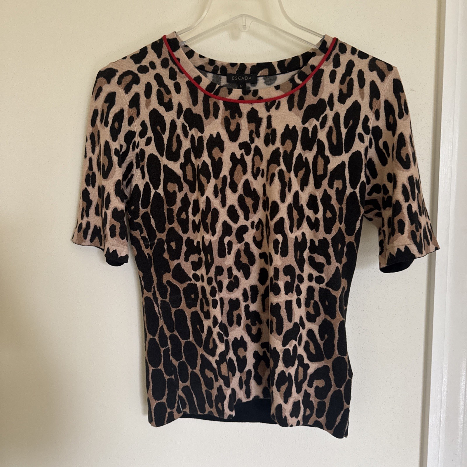 ESCADA Animal Print Wool Silk Short Sleeve Knit Top Pullover Size Medium
