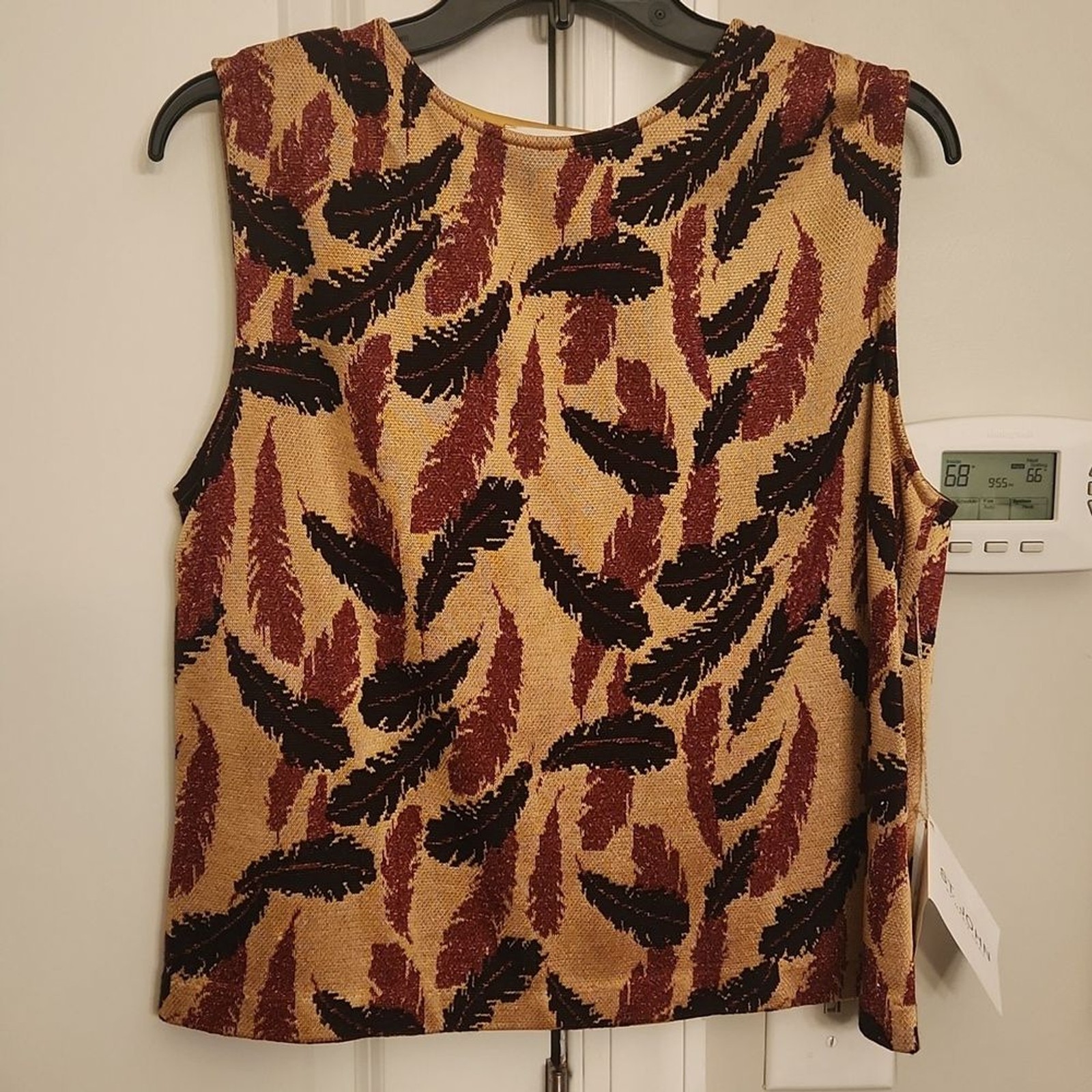 St. John by Marie Gray Sleeveless Feather Pattern Top w/ Scarf Size L NWT