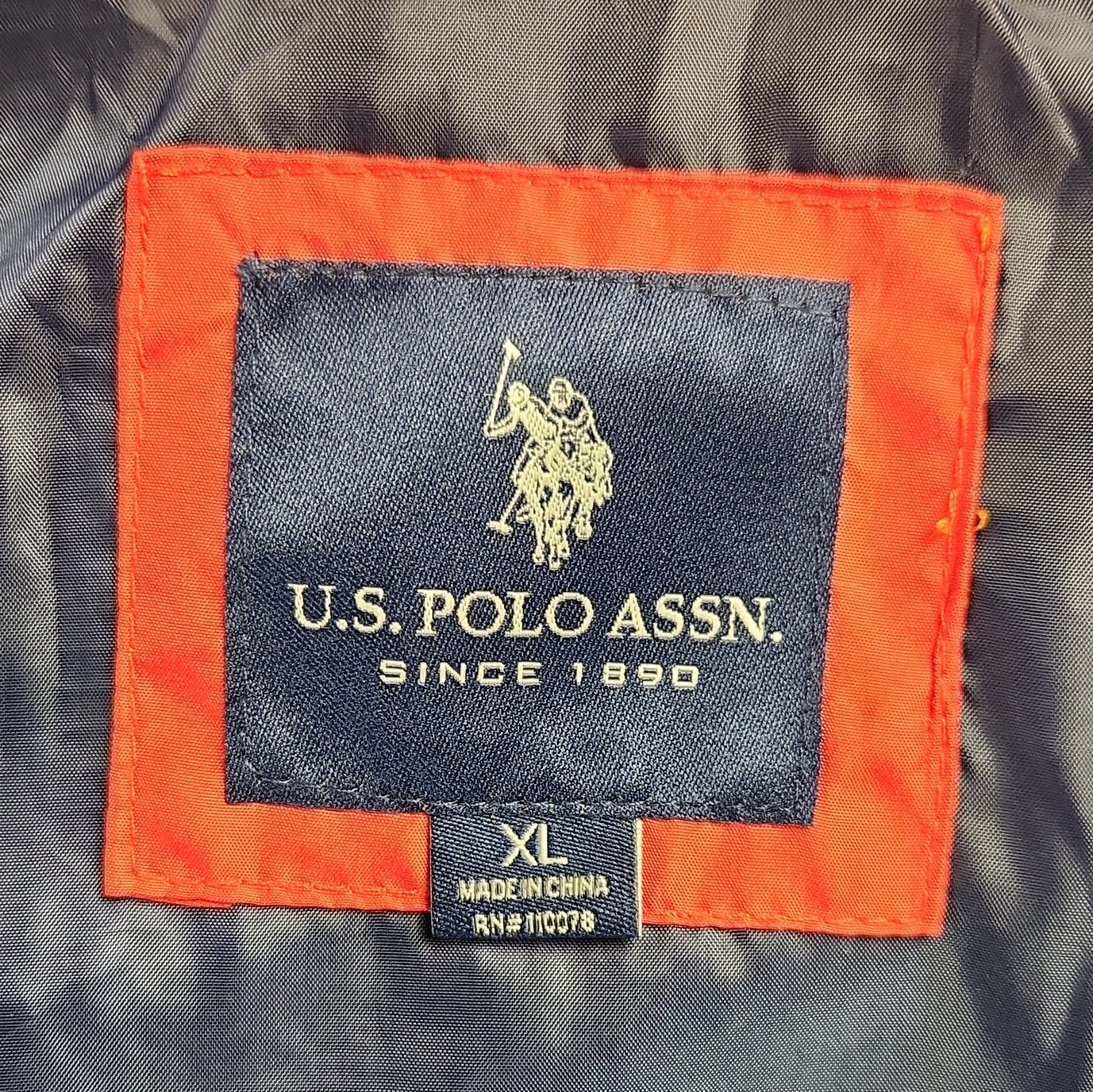 US Polo Assn. Men’s Puffer Vest, Red with Navy Blue Lining Zip Up Size XL