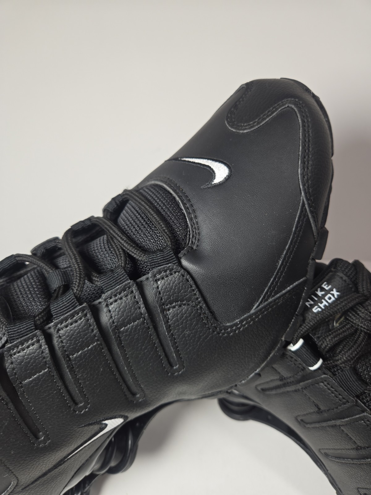 Nike Shox NZ EU Black – White 501524-091 Men’s Size 13 UK 12 EUR 47.5 Worn Once