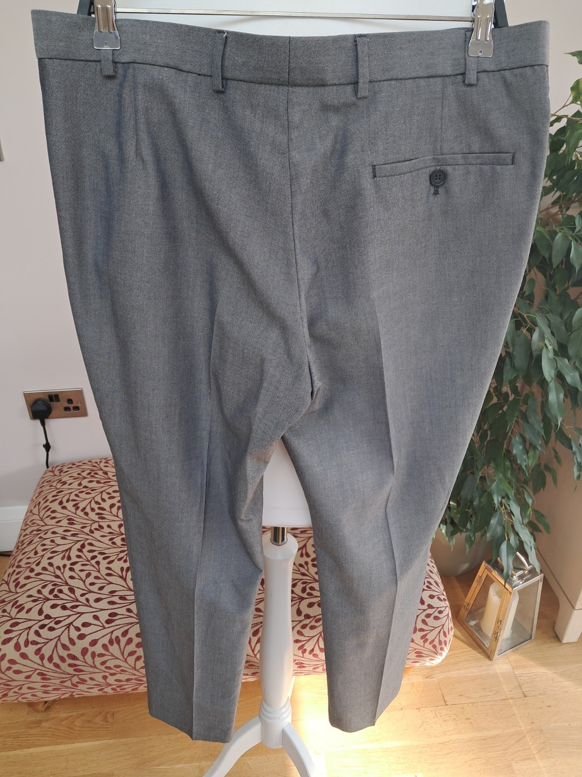 Men’s Limehaus Grey 2 Piece Suit Chest 40” Trousers 36″