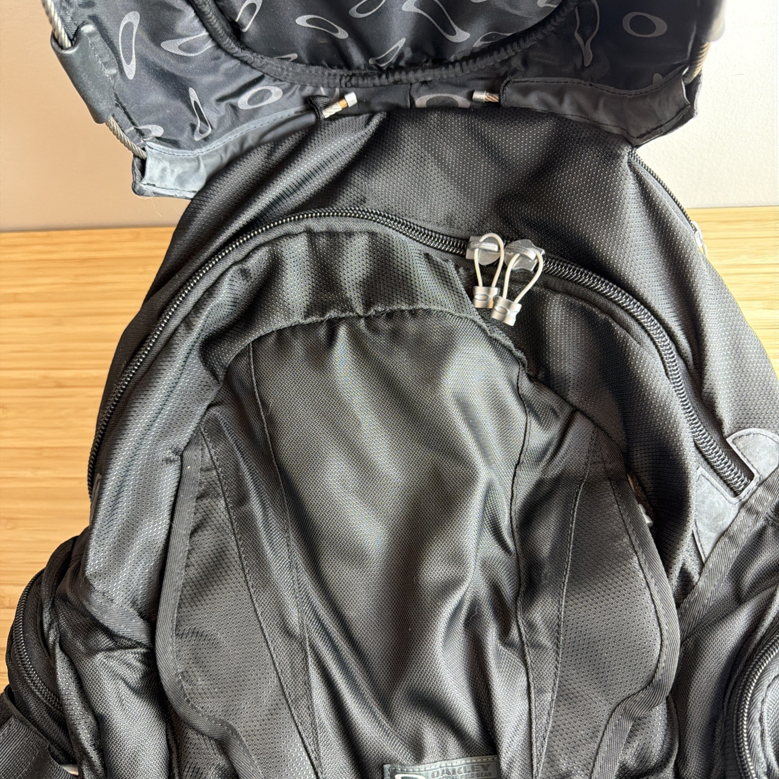 Oakley Kitchen Sink Backpack 34L Tactical Bag 17″ Laptop Field Gear Black Red